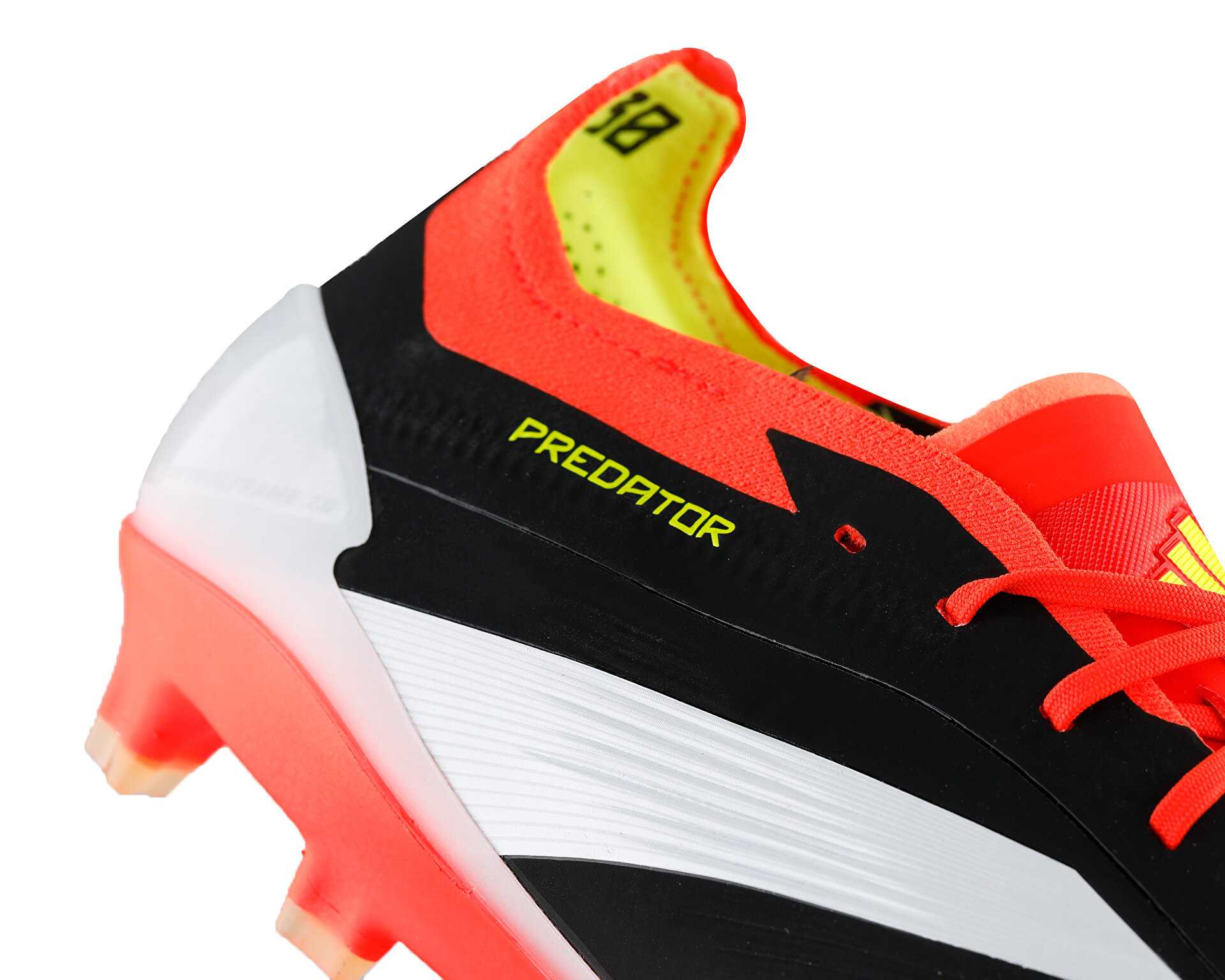 گیره های فوتبال مرطوب / نرم Predator Elite Sg