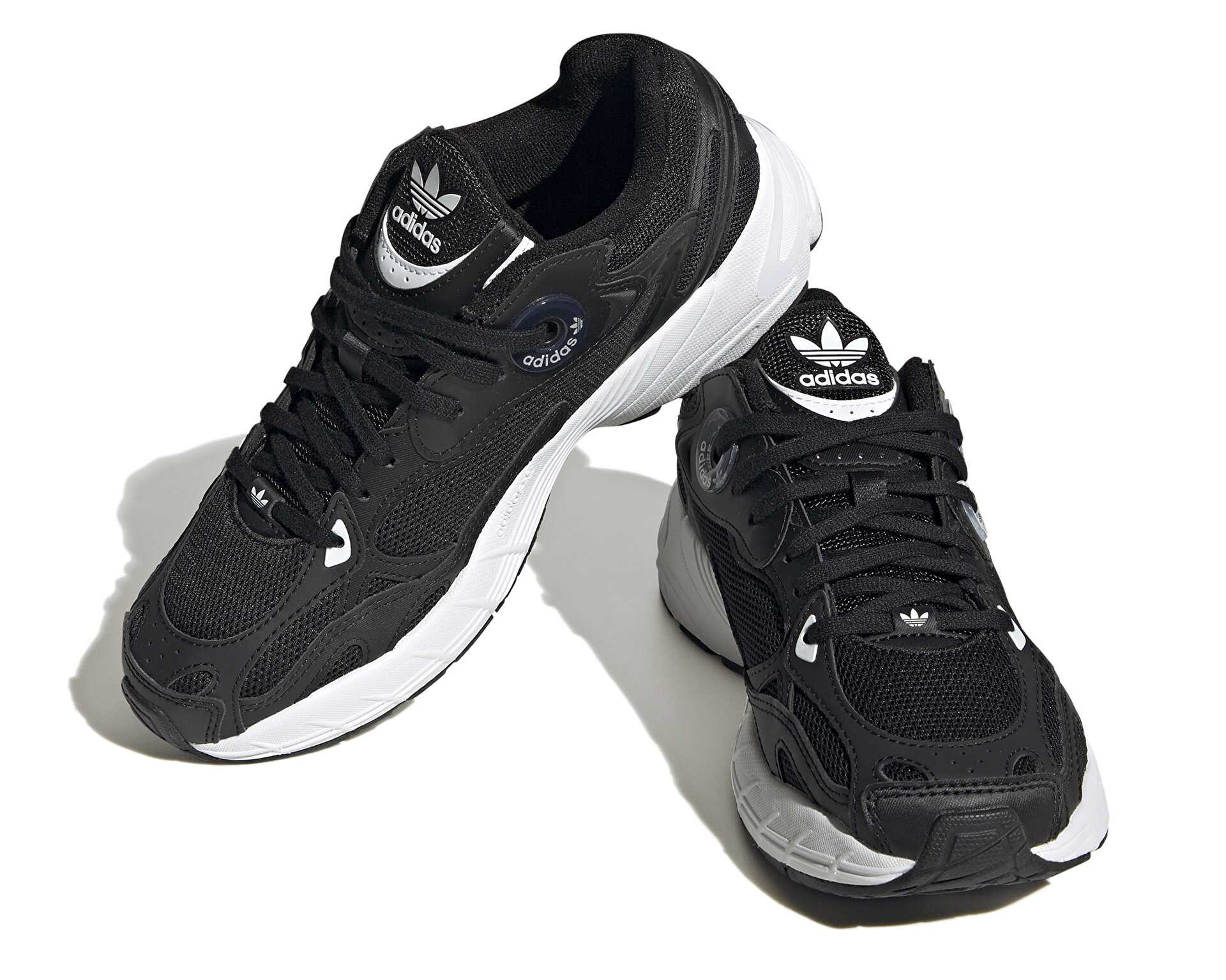 کفش های روزانه Adidas Astır W