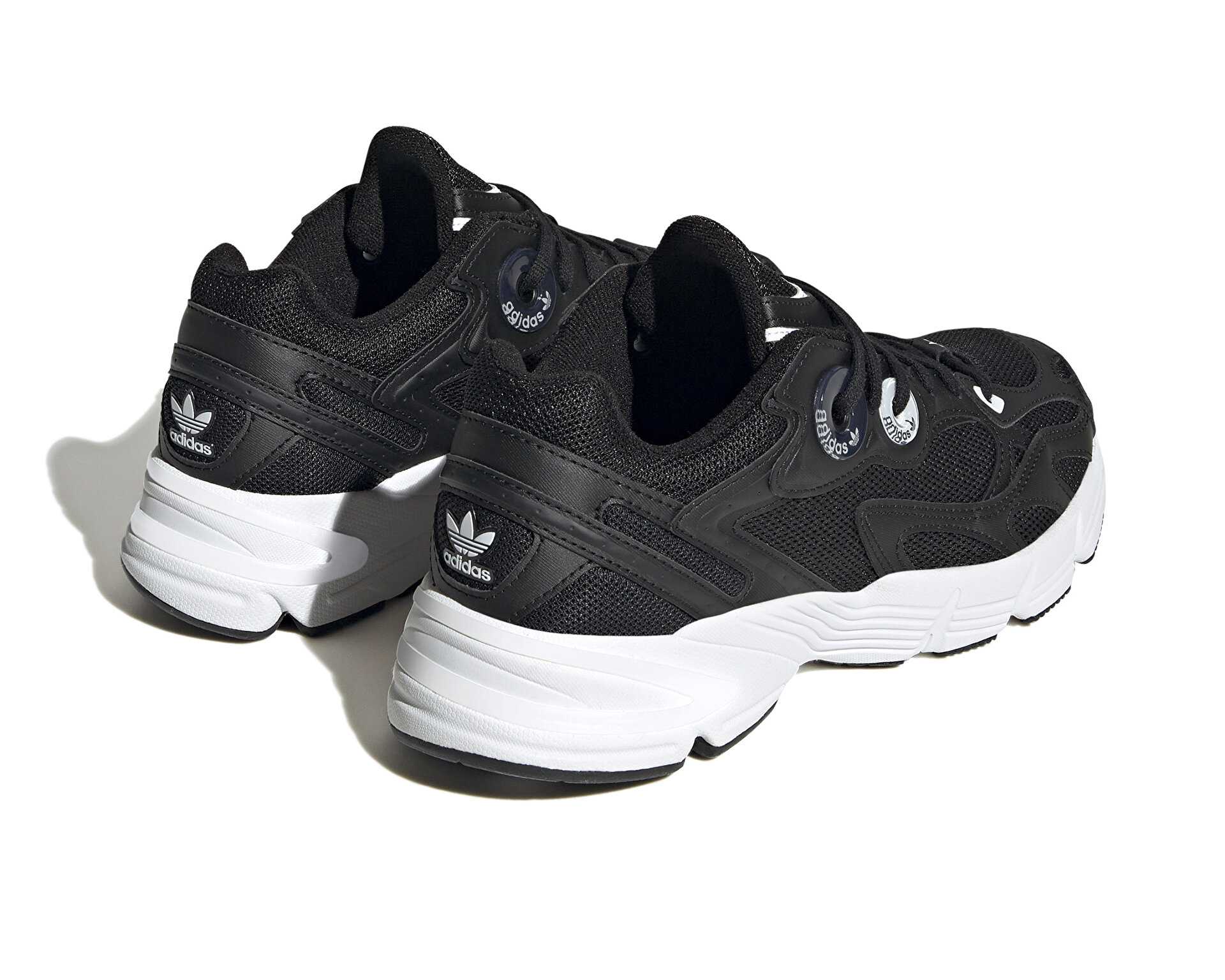 کفش های روزانه Adidas Astır W