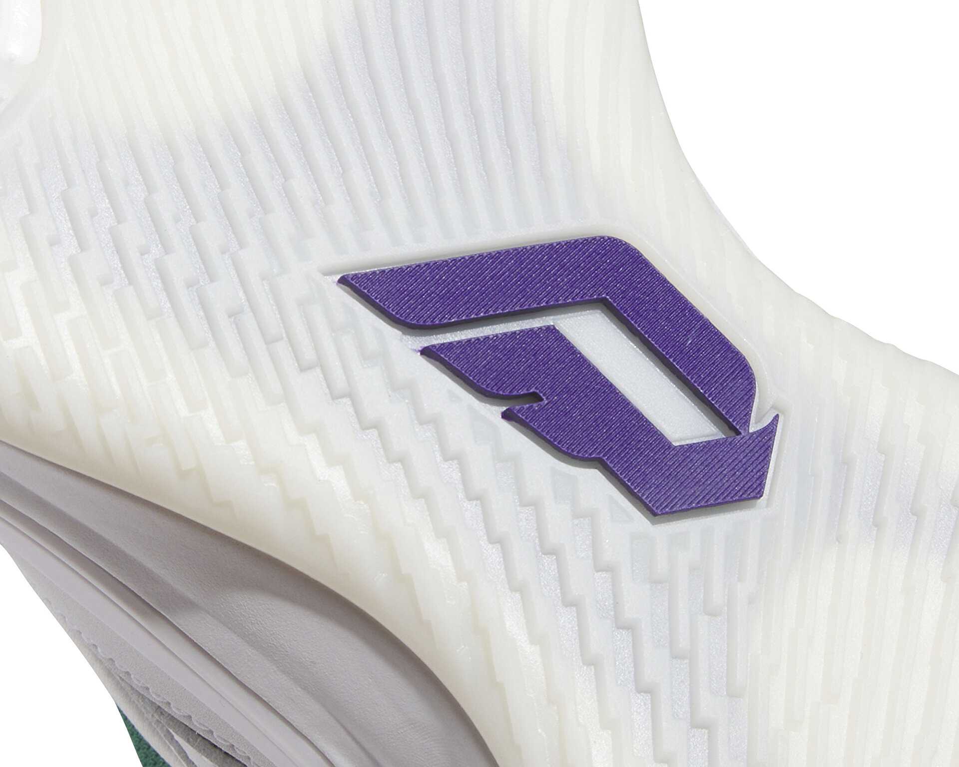 کفش های بسکتبال Adidas Dame 9