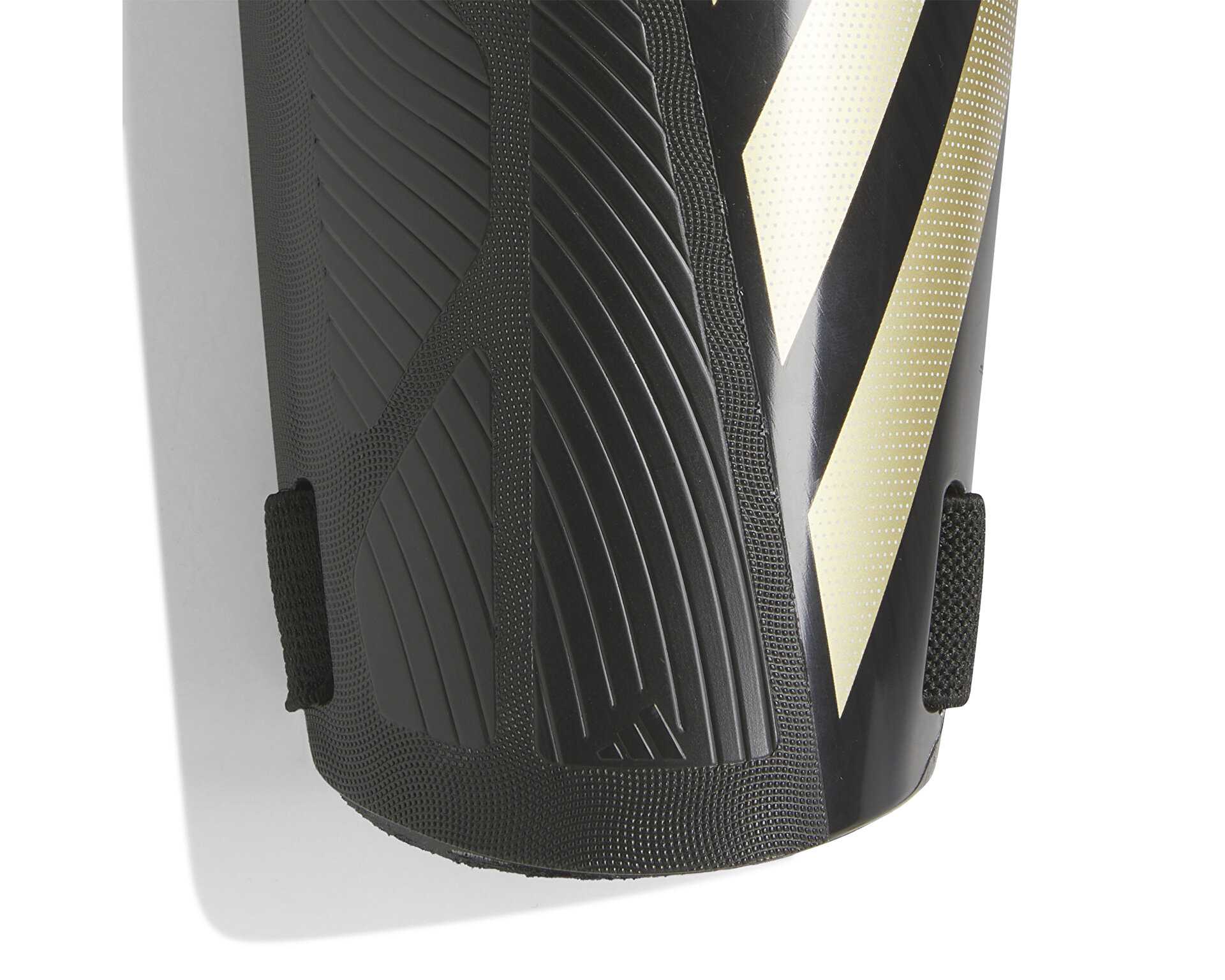 فوتبال شین گارد Tiro Sg Trn