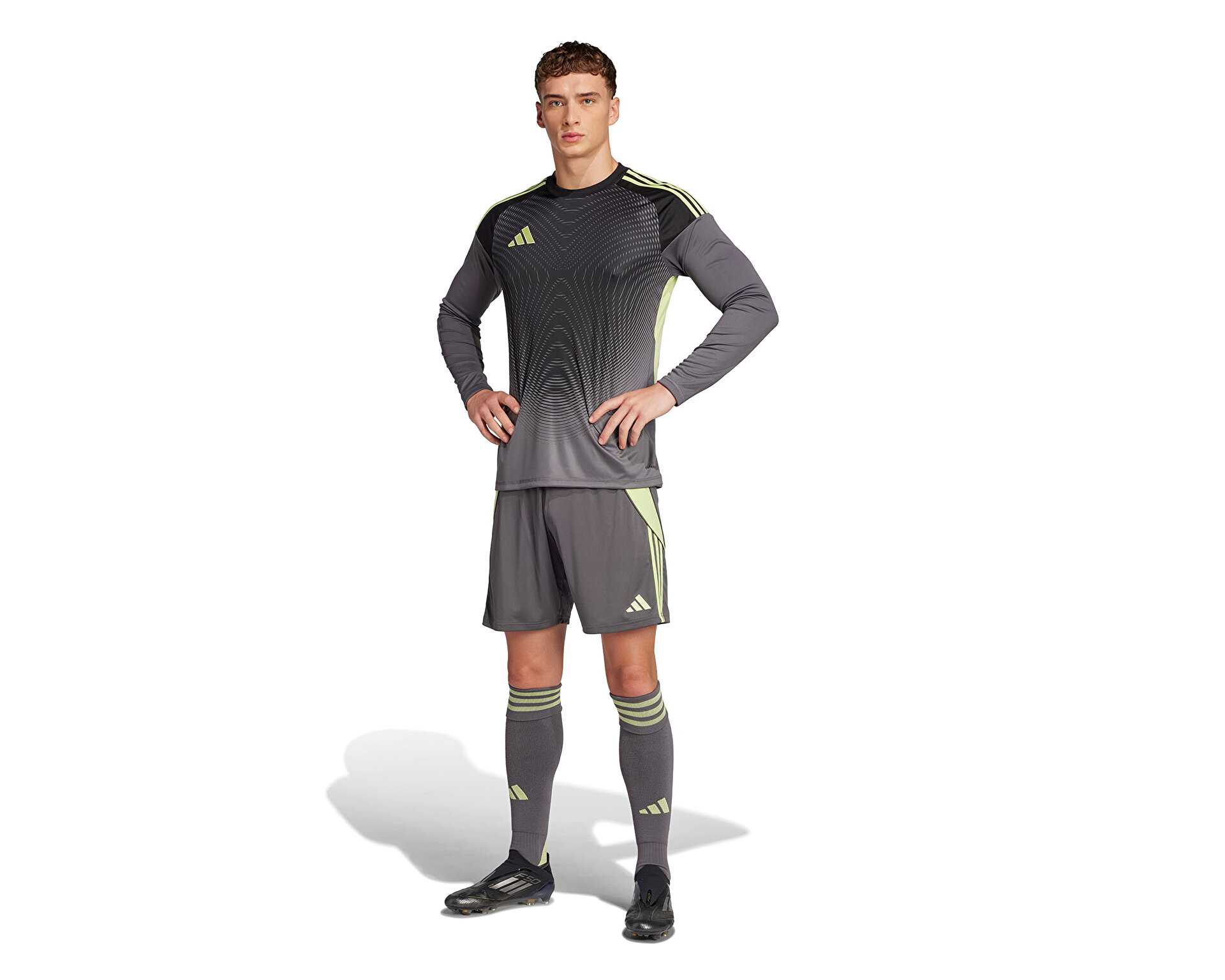 شورت فوتبال Tiro24 Sho