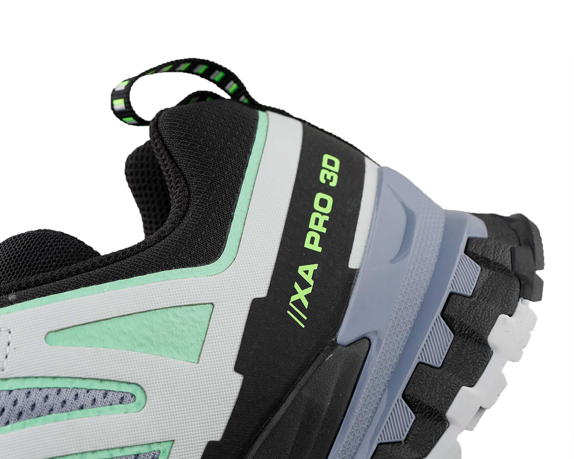 کفش های فضای باز Xa Pro 3D V9