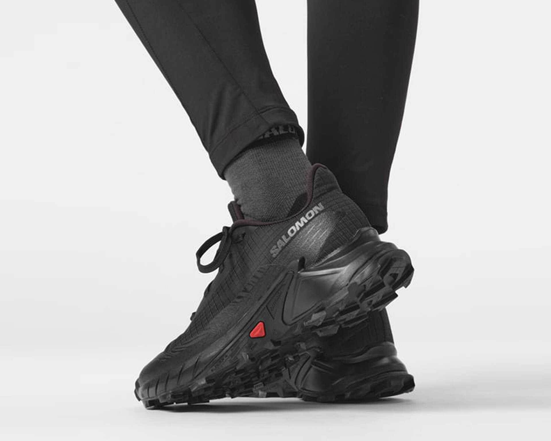 کفش دویدن Alphacross 5 W