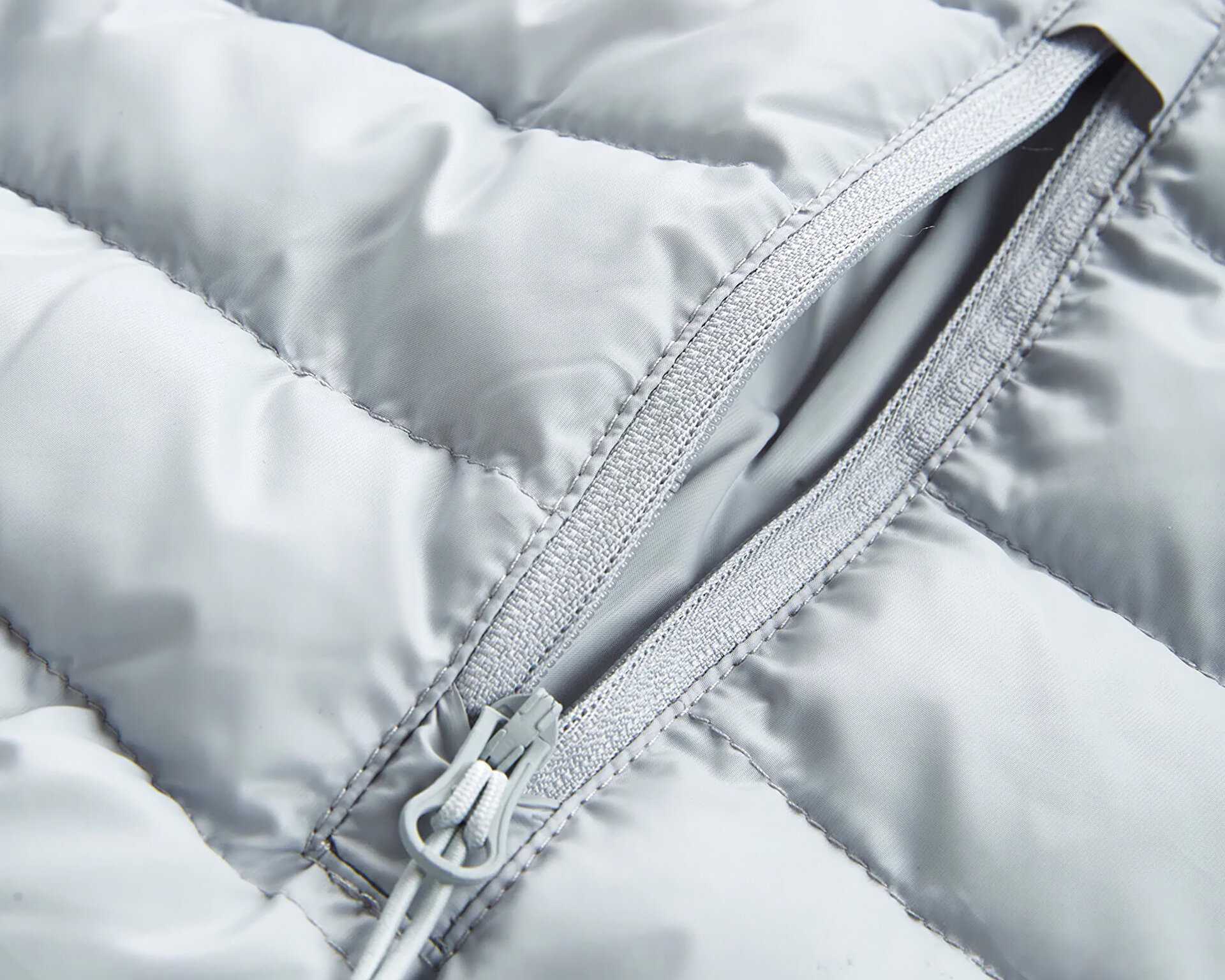 جلیقه W Essential Vest