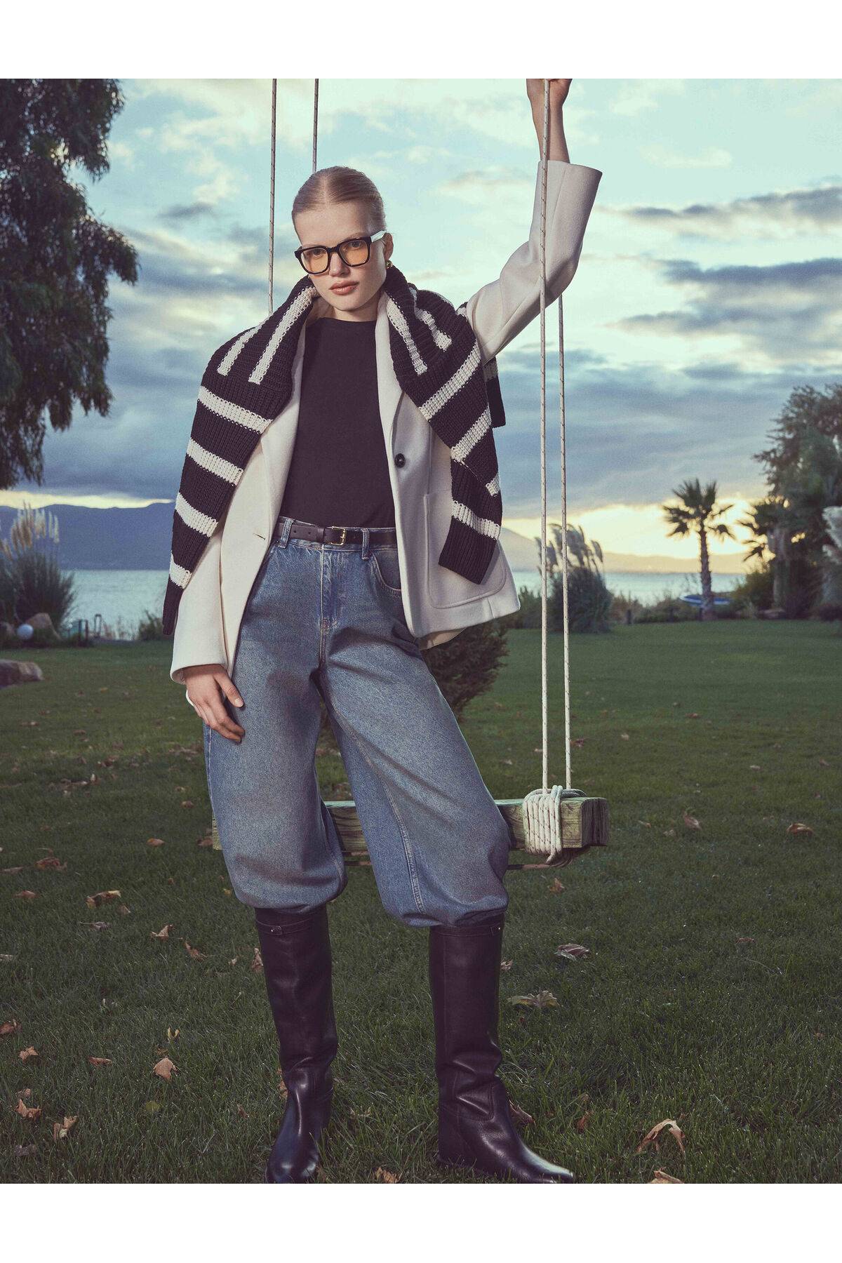 جیب تک دکمه ژاکت بلیزر با جزئیات