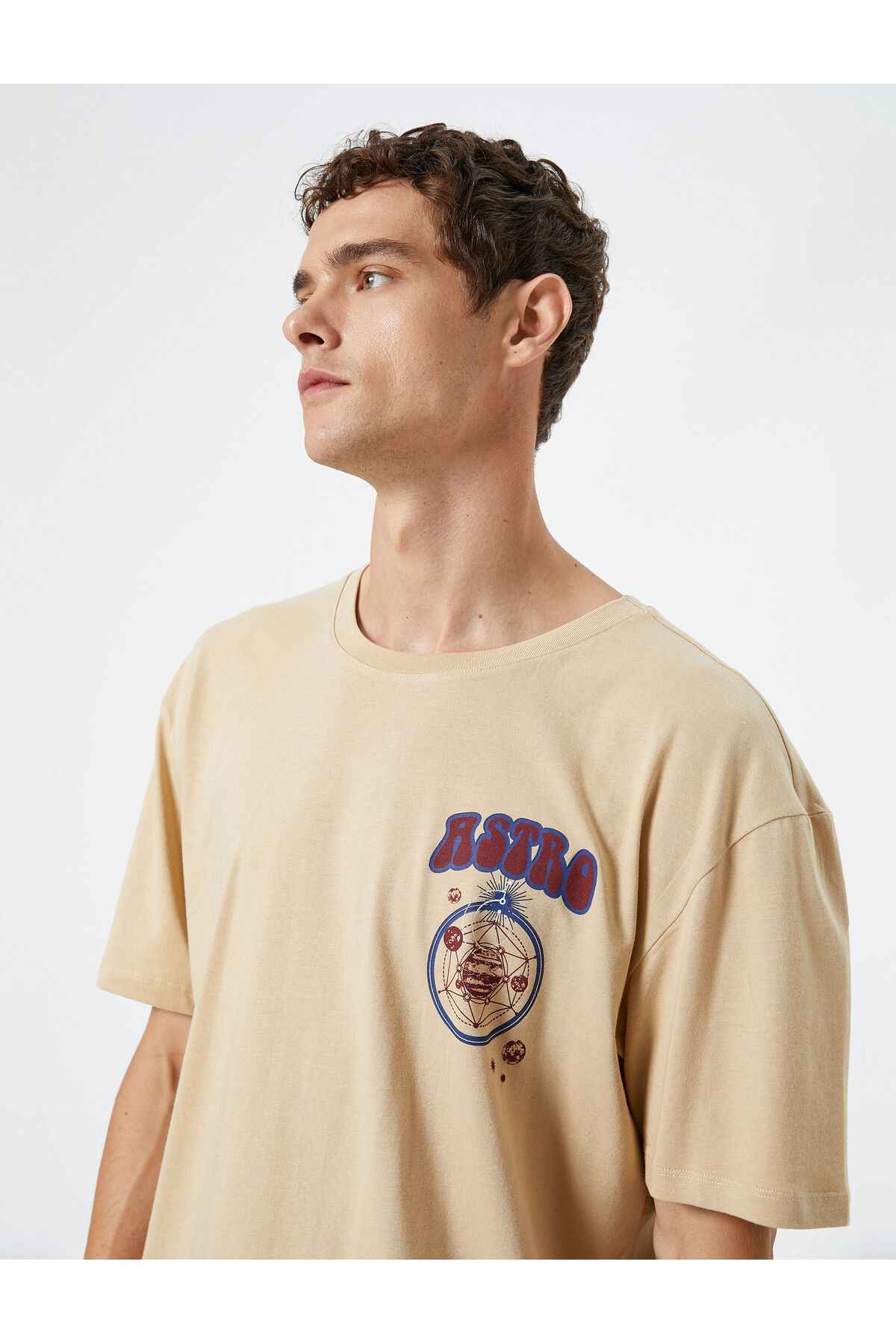 آستین کوتاه تیشرت سایز بزرگ با یقه خدمه چاپ شده