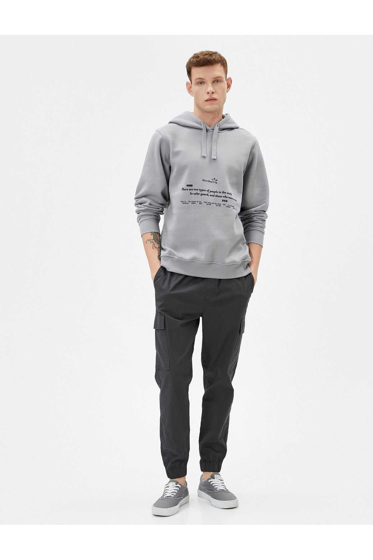 بلوز آستین بلند کلاه دار با چاپ پشت