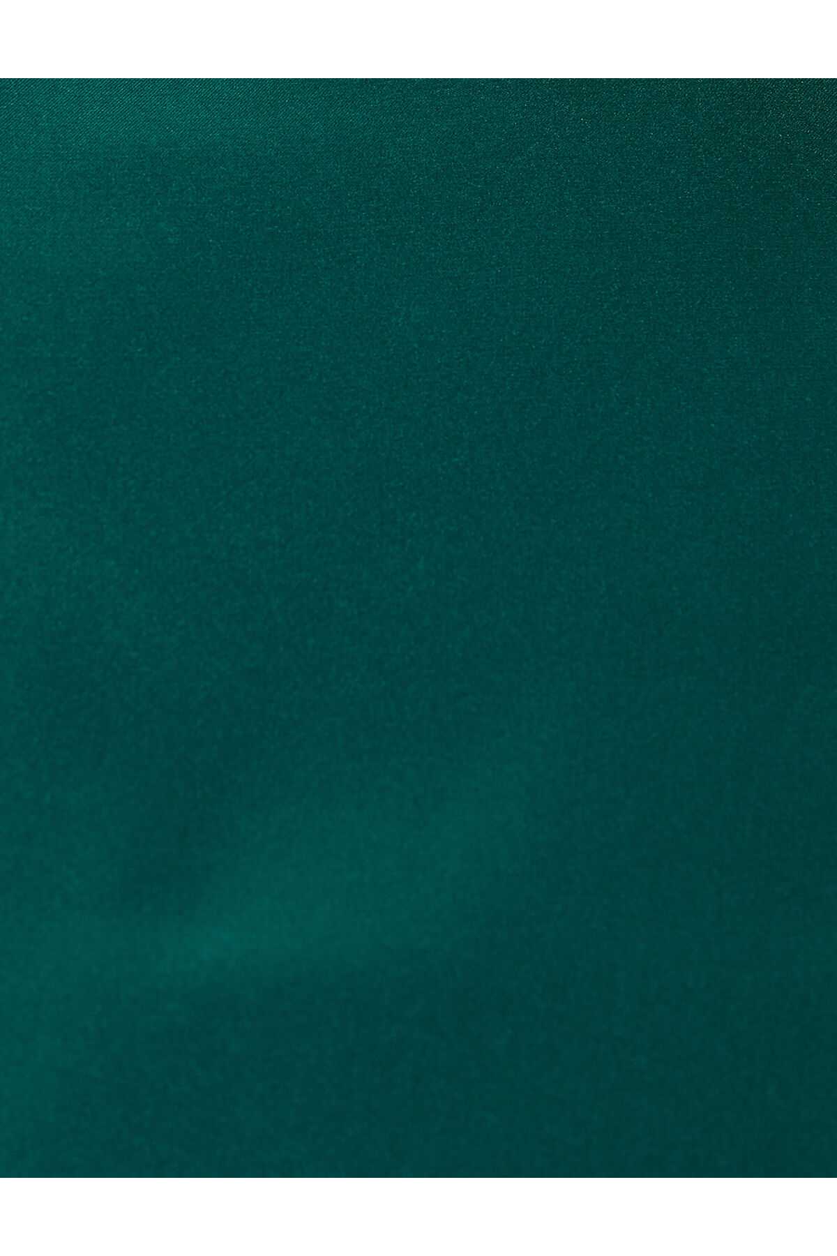 ملیس آغازات