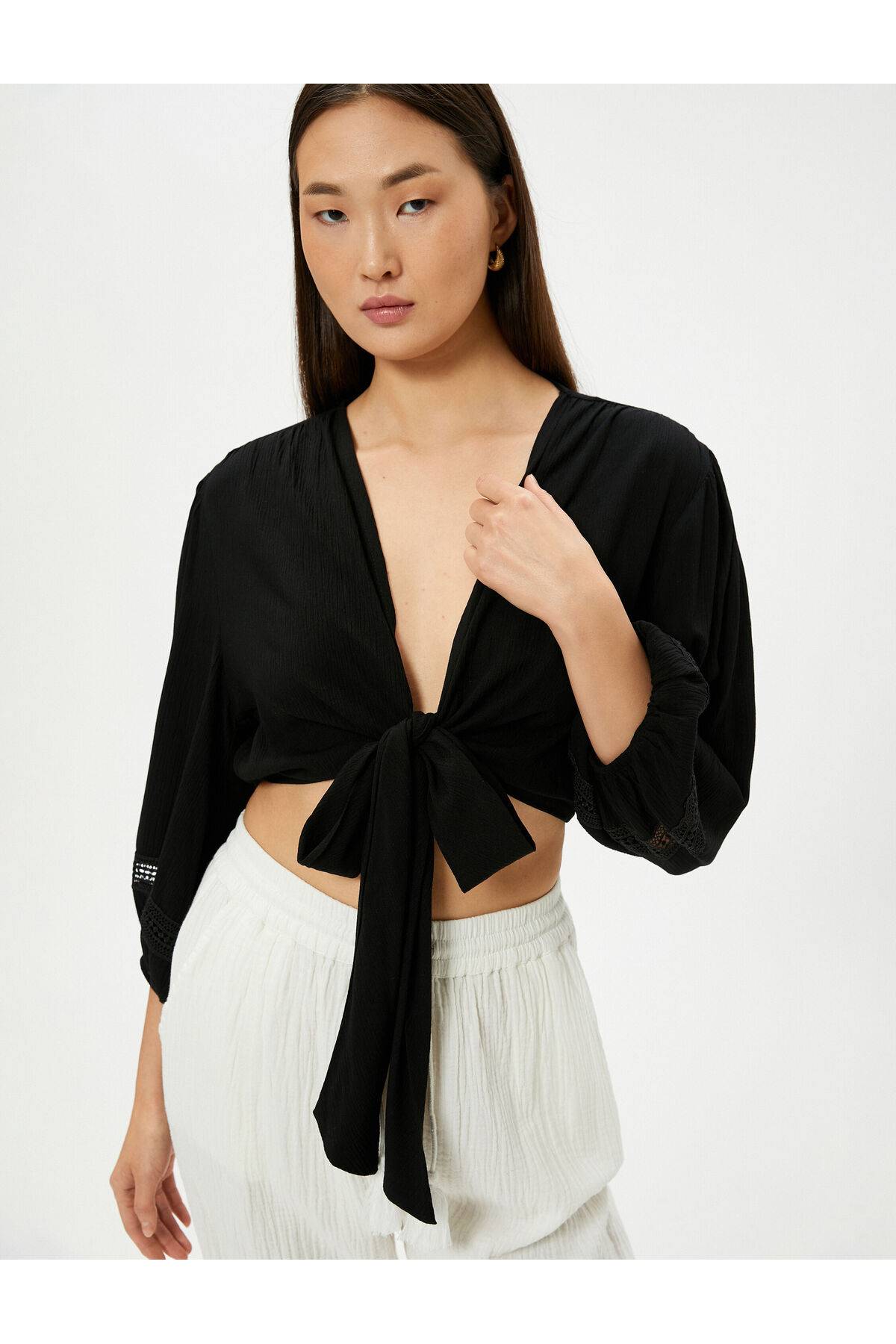 بلوز جلو آستین بادکنکی کراوات