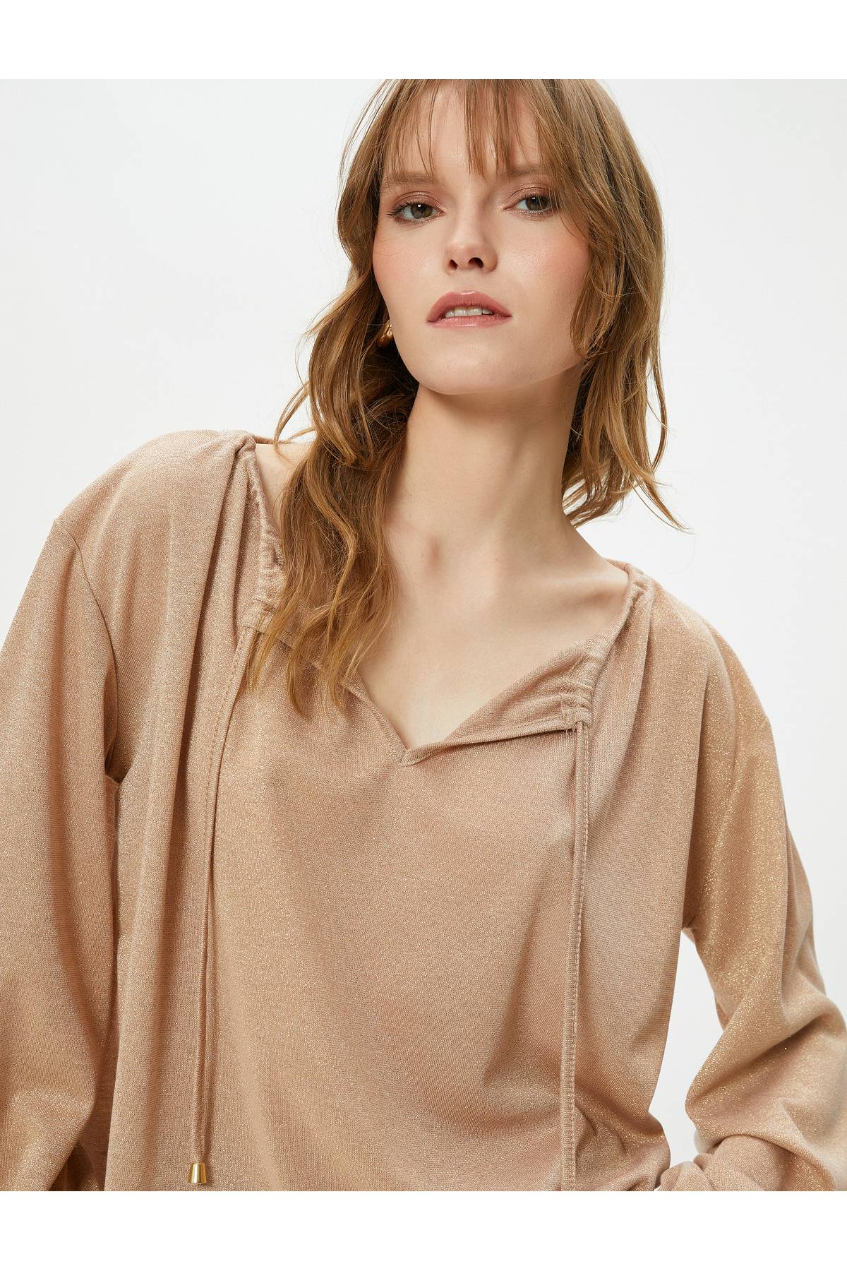 بلوز آستین بادکنکی نقره ای V یقه کراوات