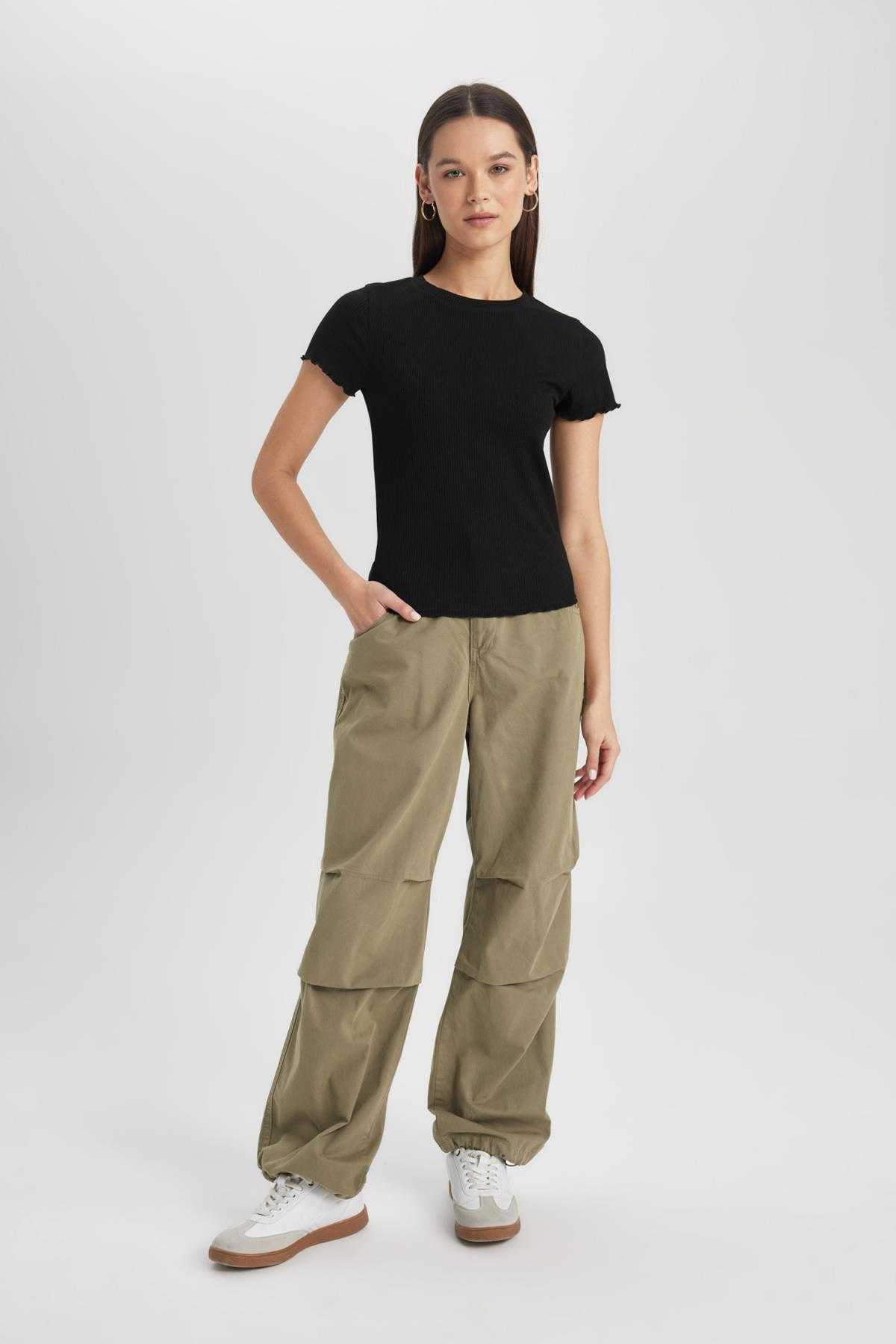 تیشرت آستین کوتاه یقه خدمه