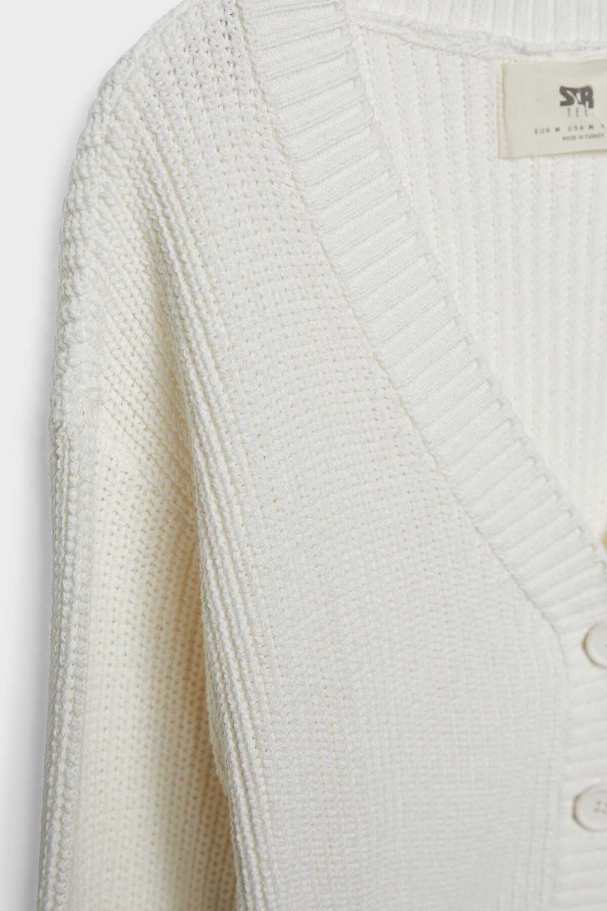 ژاکت بافتنی دکمه دار