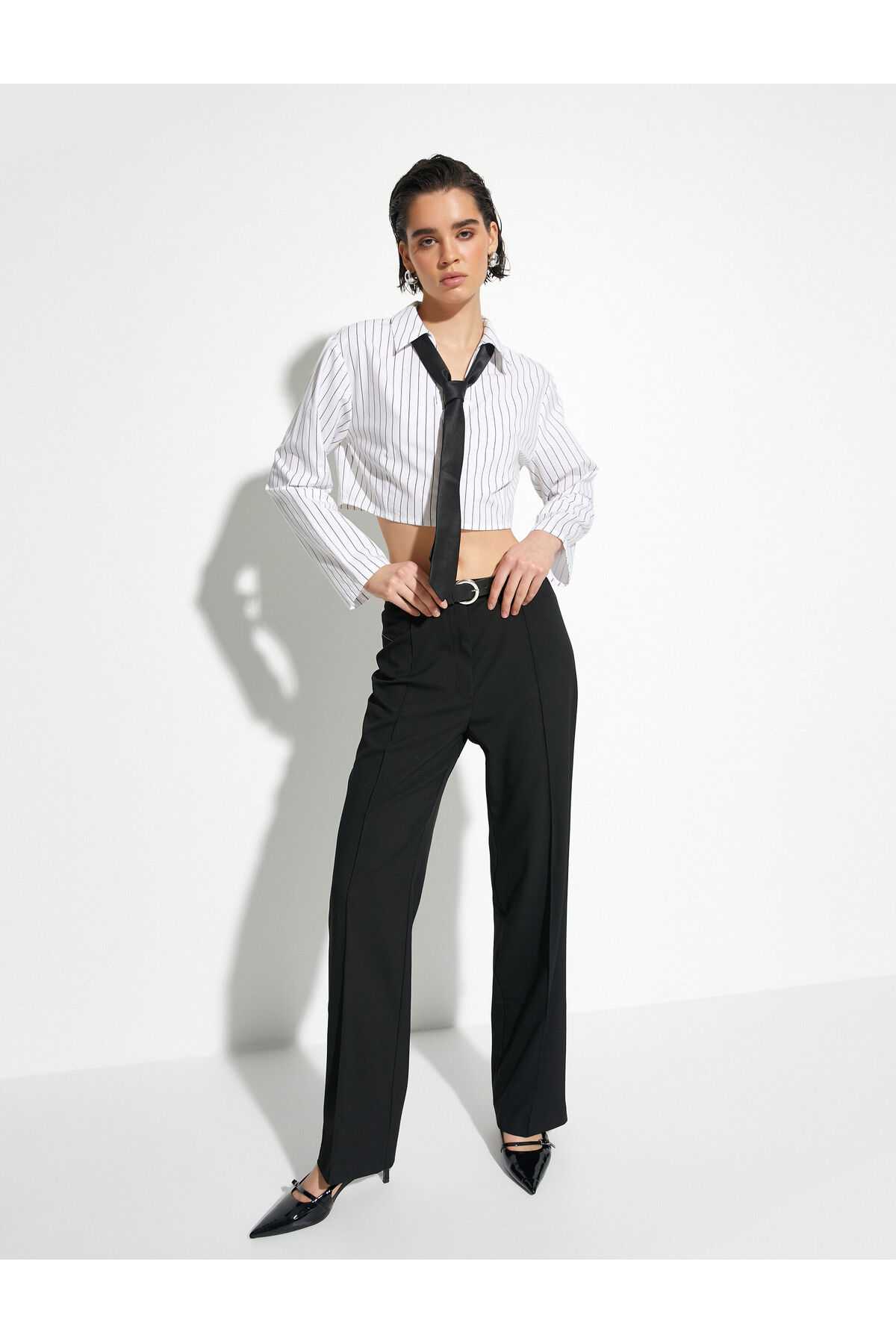 پیراهن برش آستین بلند یقه کلاسیک دکمه دار