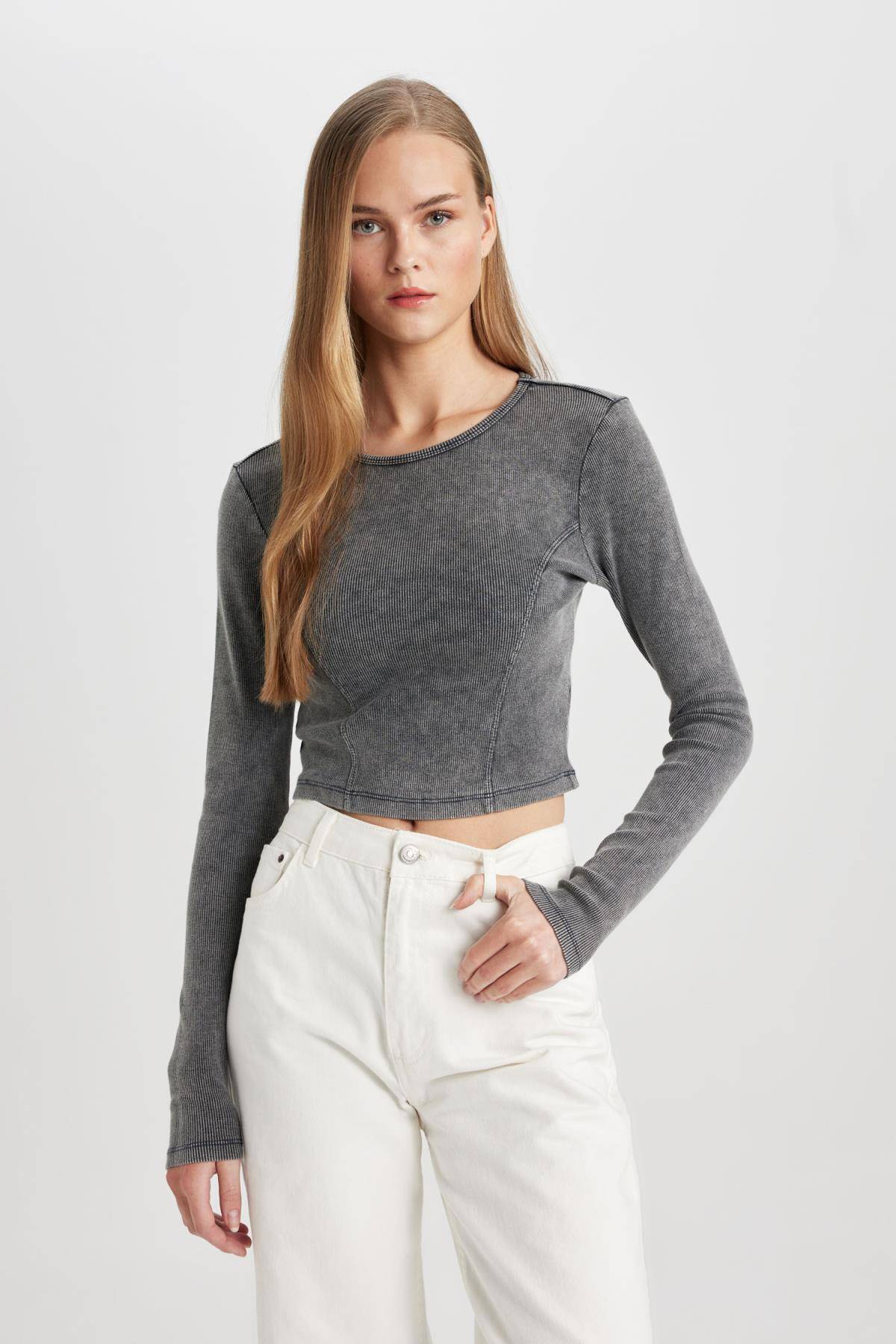 تیشرت آستین بلند یقه خدمه