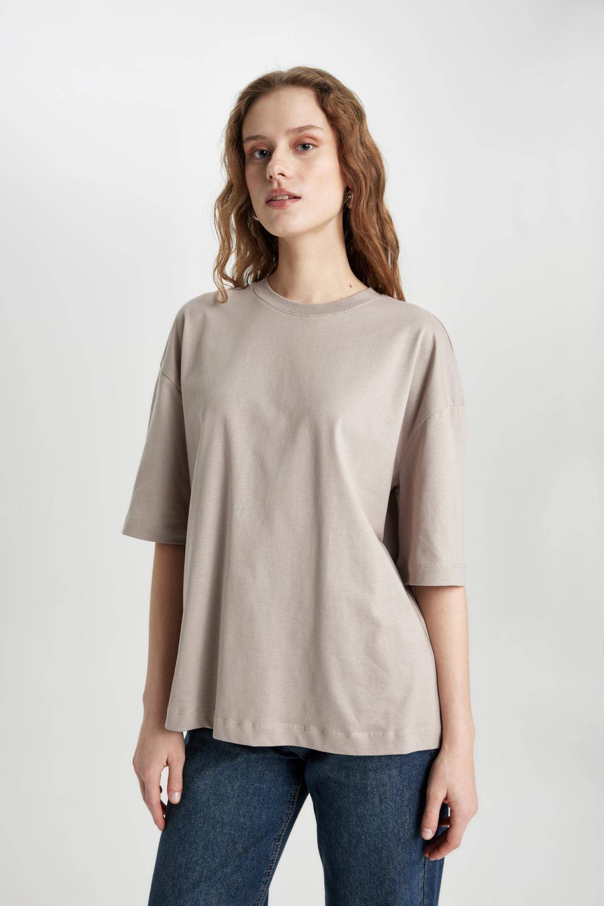 تیشرت آستین کوتاه با یقه فیت سایز بزرگ