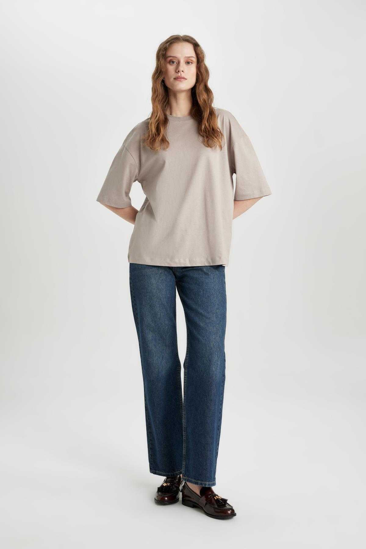 تیشرت آستین کوتاه با یقه فیت سایز بزرگ