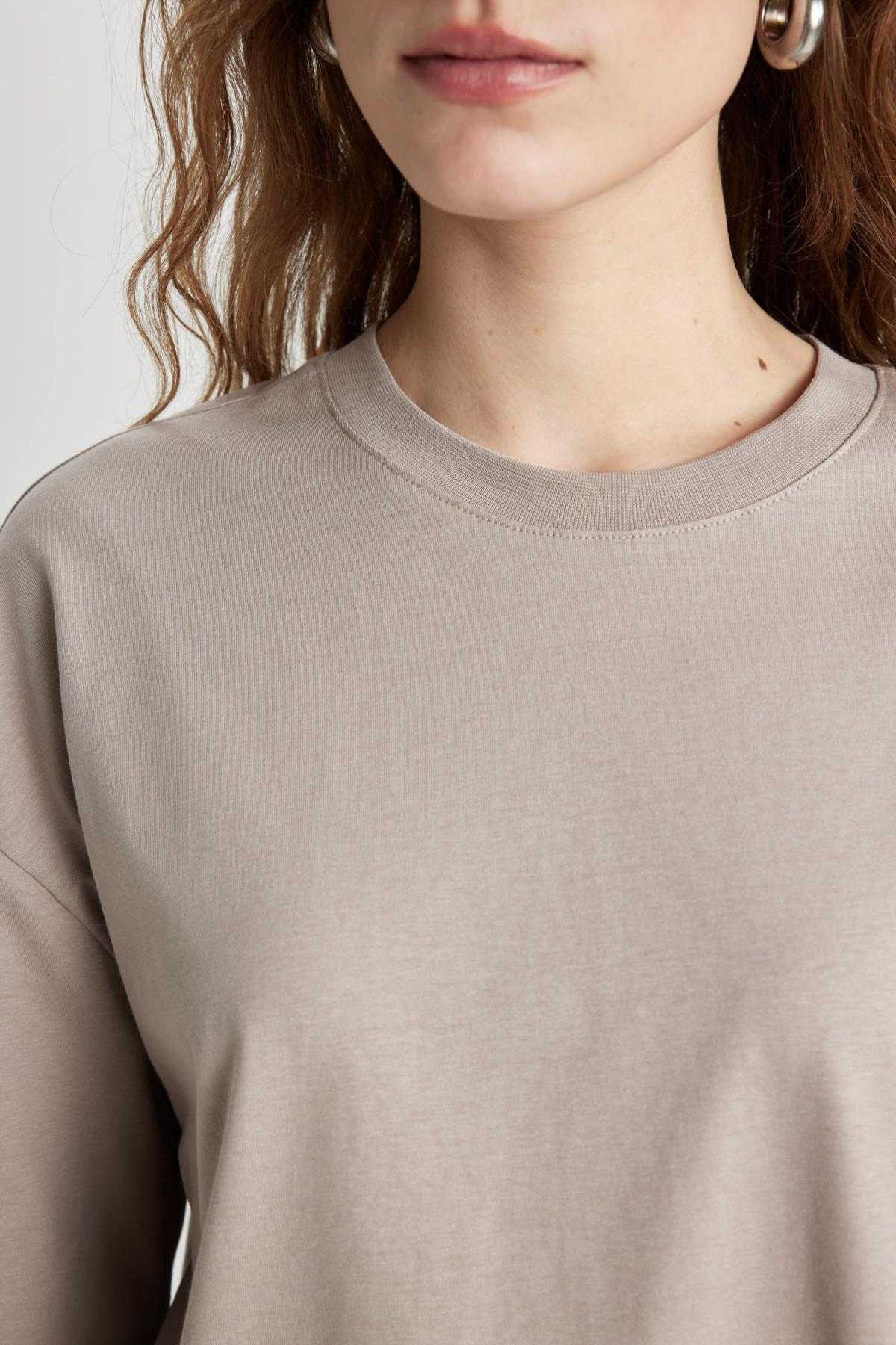 تیشرت آستین کوتاه با یقه فیت سایز بزرگ