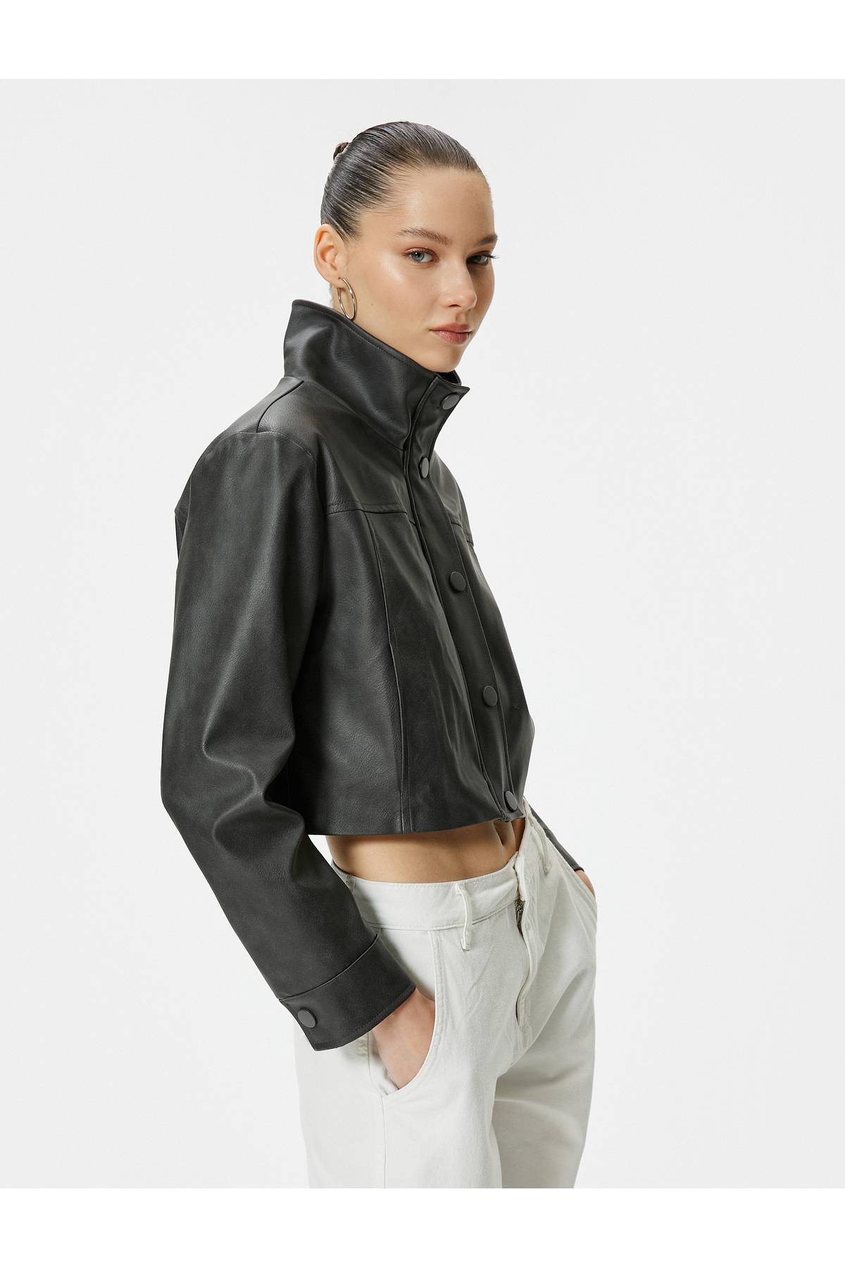 یقه پایه ژاکت چرم مصنوعی با دکمه