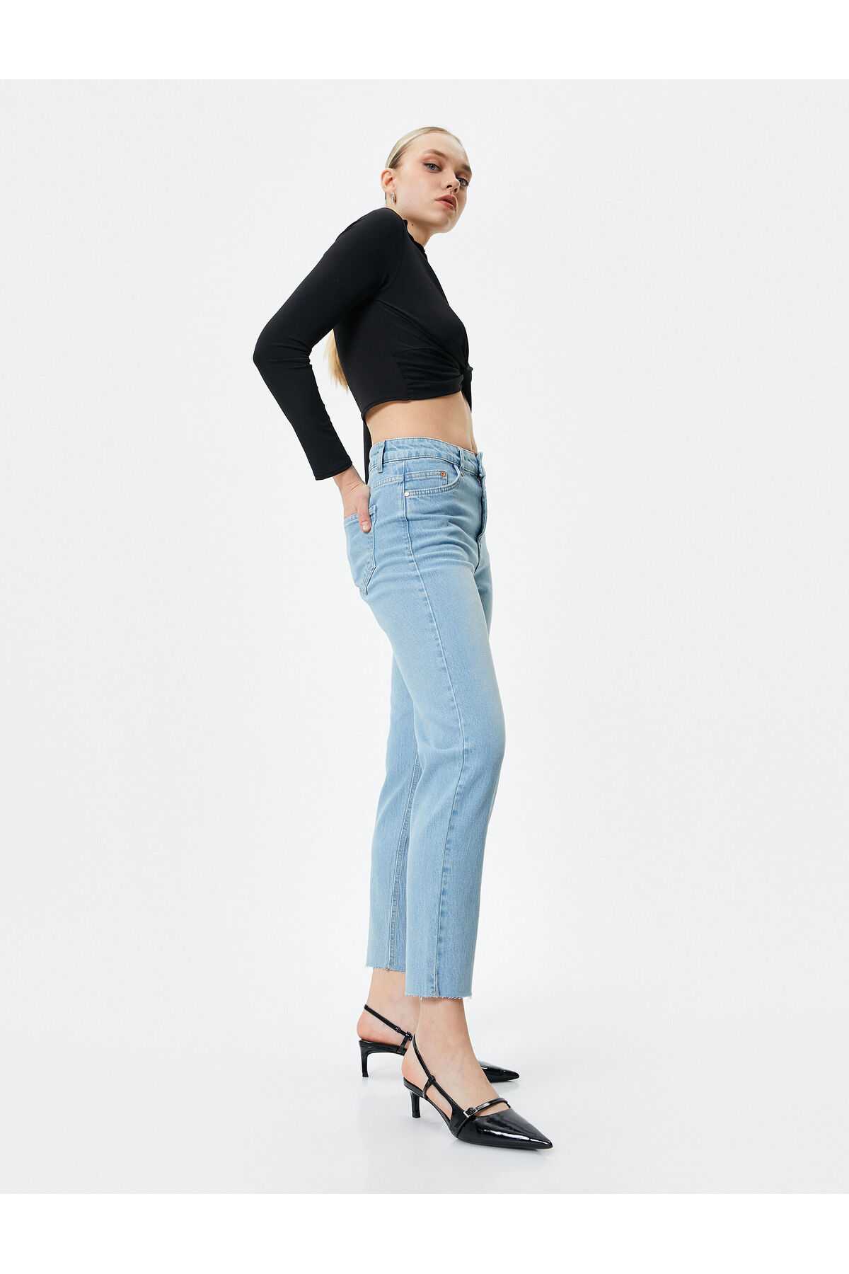 Mom Fit Jeans Relaxed Cut Light Slim Leg - Mom Jean