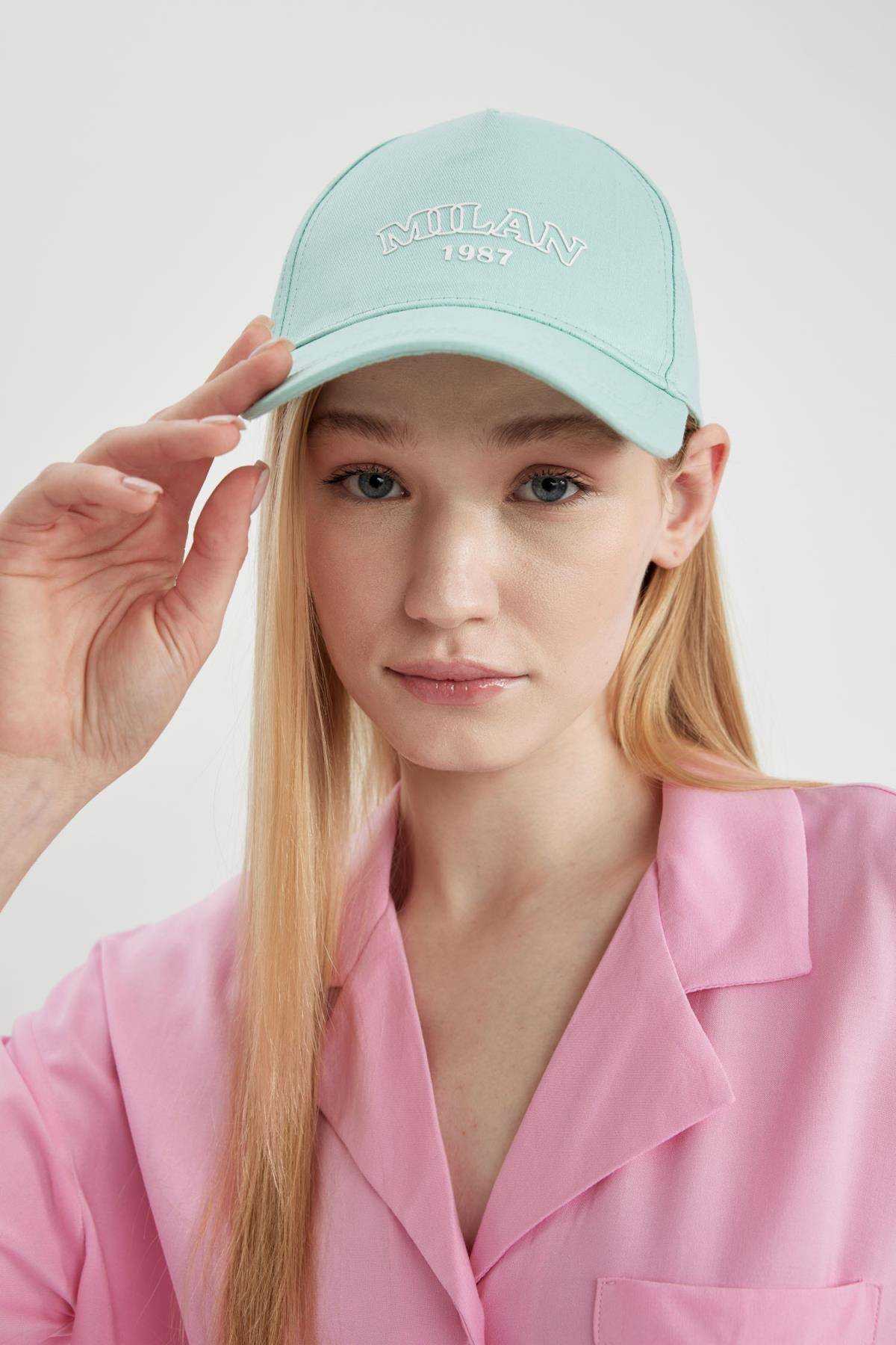 کلاه کلاه نخی زنانه