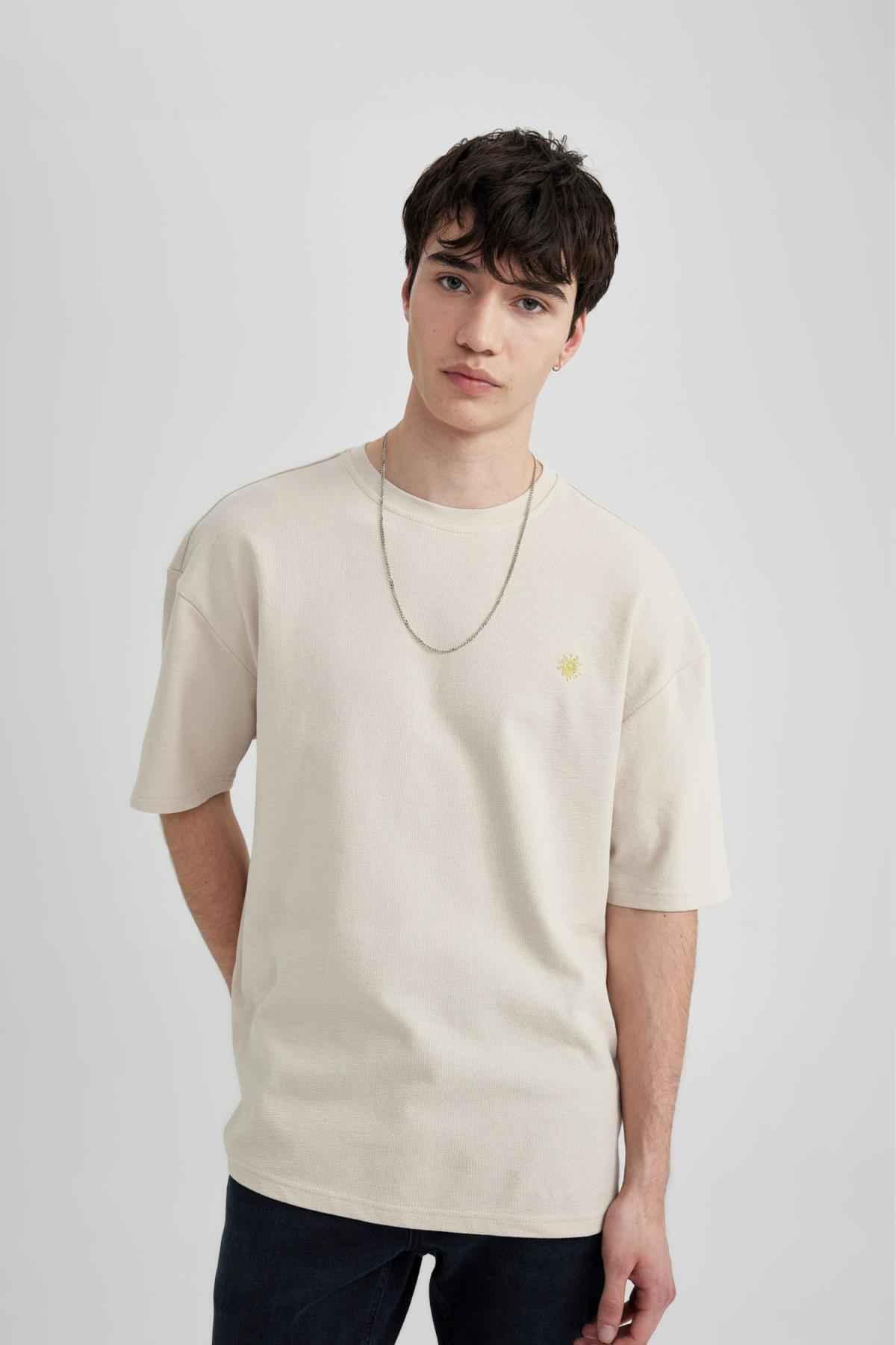 تیشرت آستین کوتاه چاپ شده با یقه فیت سایز بزرگ