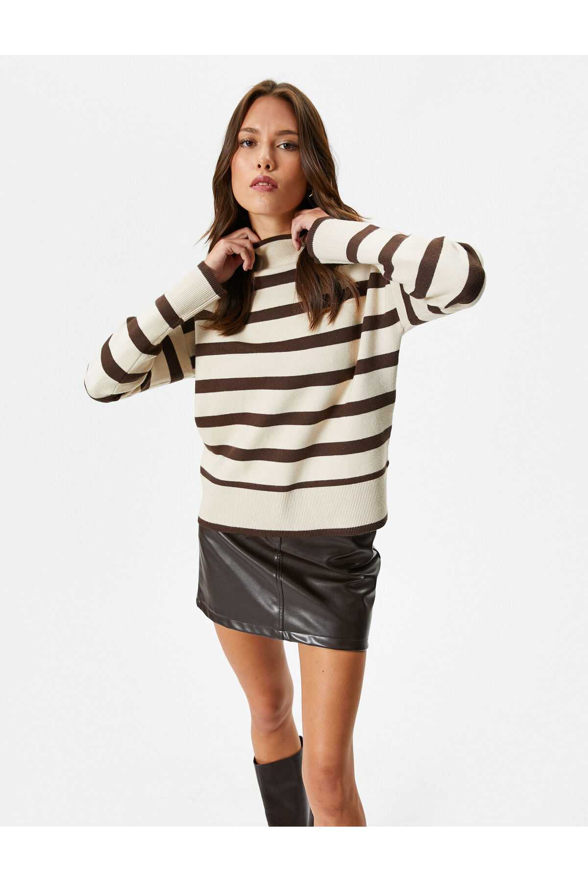 ژاکت بافتنی بزرگ نیم یقه