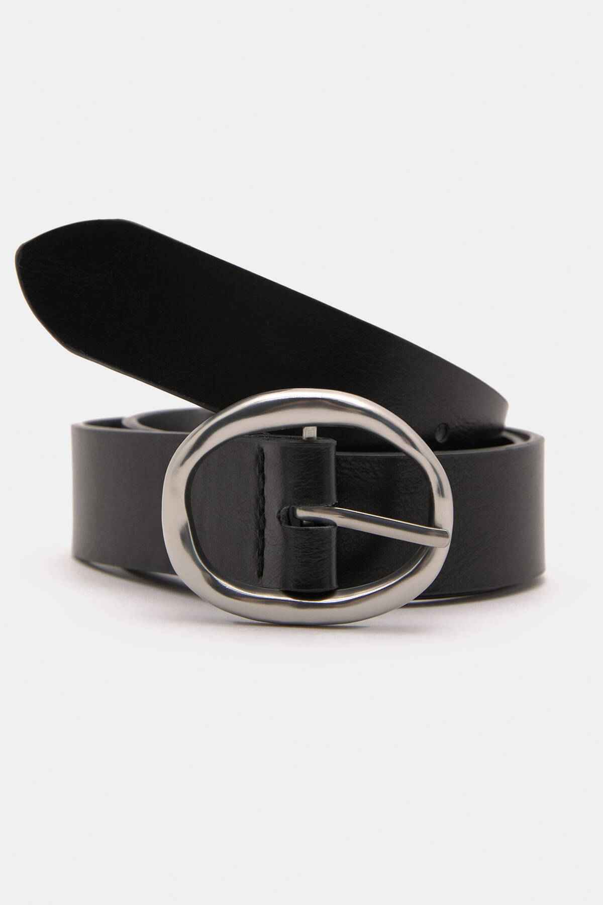 کمربند با سگک بیضی شکل