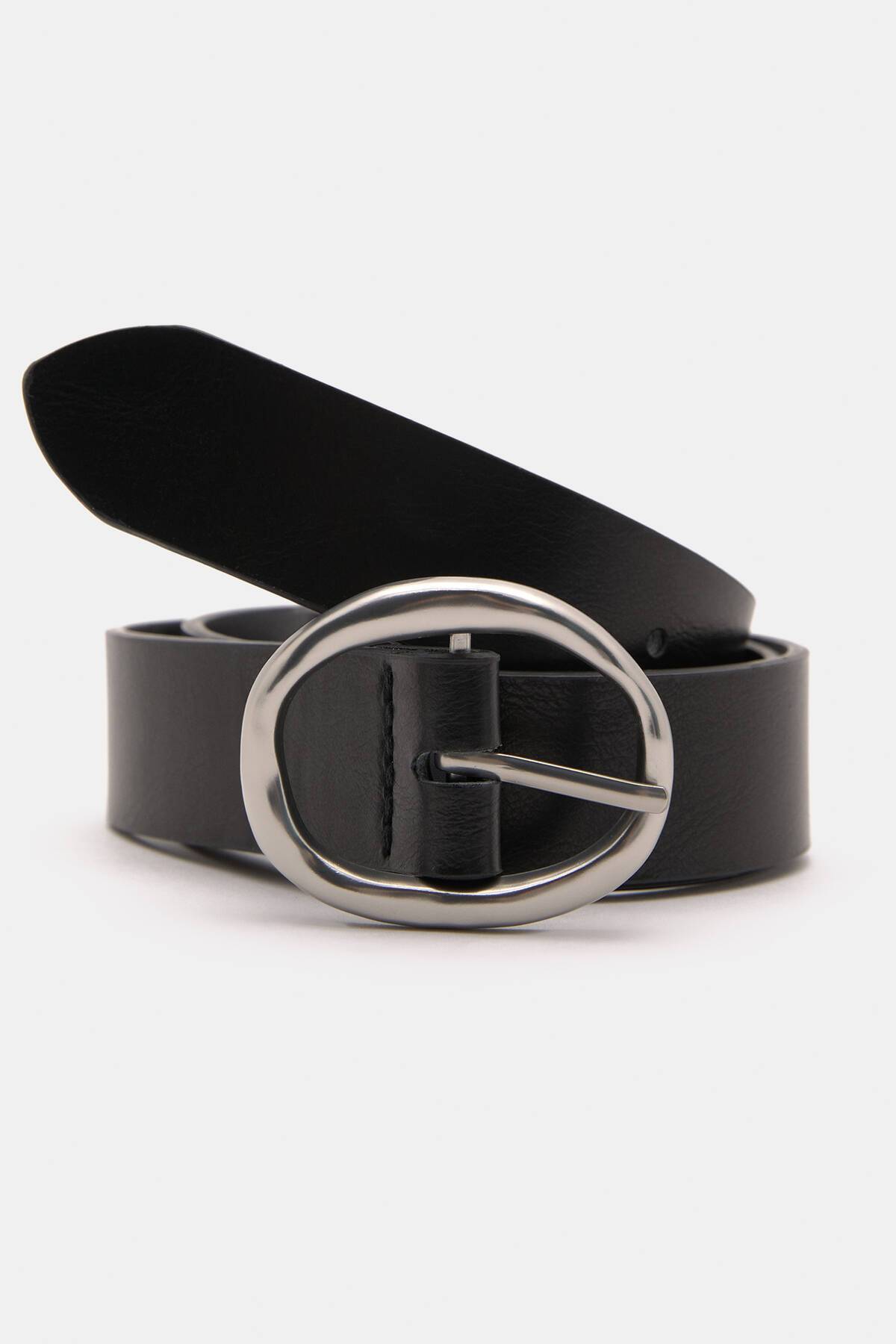 کمربند با سگک بیضی شکل