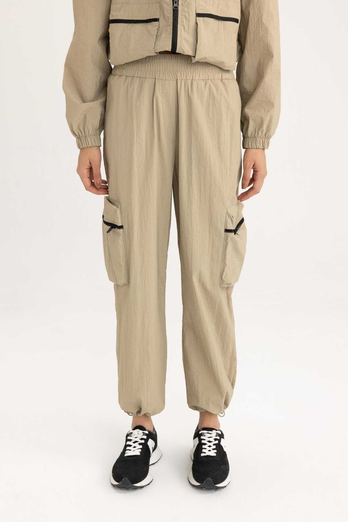 شلوار بافته شده جیبی باری استاندارد Fit DeFactoFit