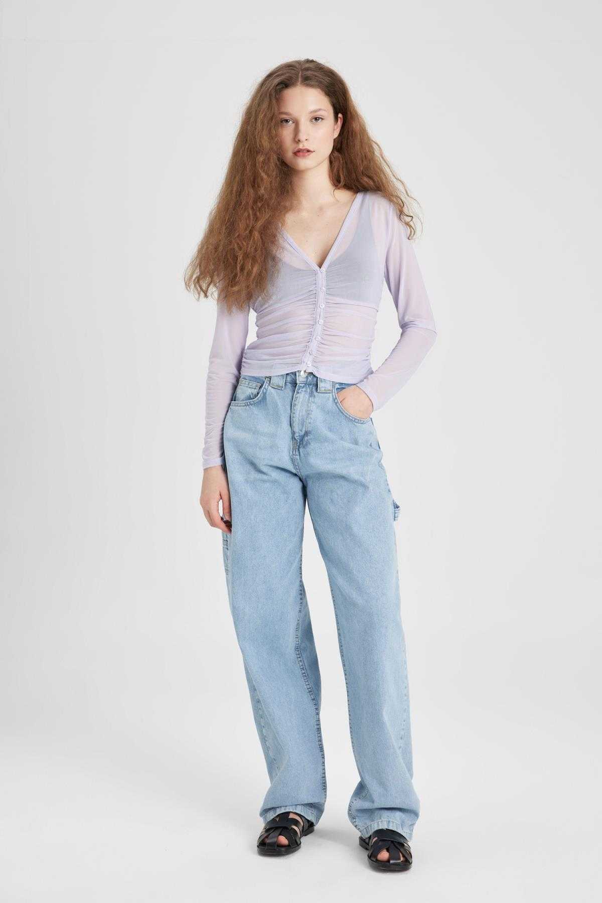 بلوز آستین بلند یقه V