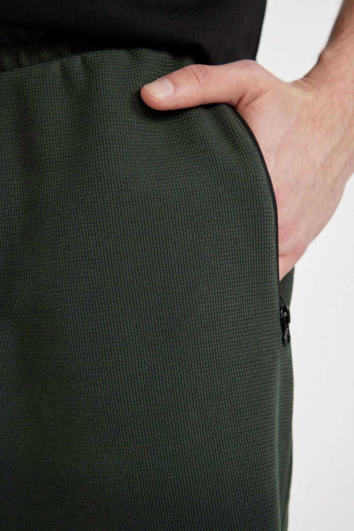 شلوارک ساق پای راست با تناسب منظم