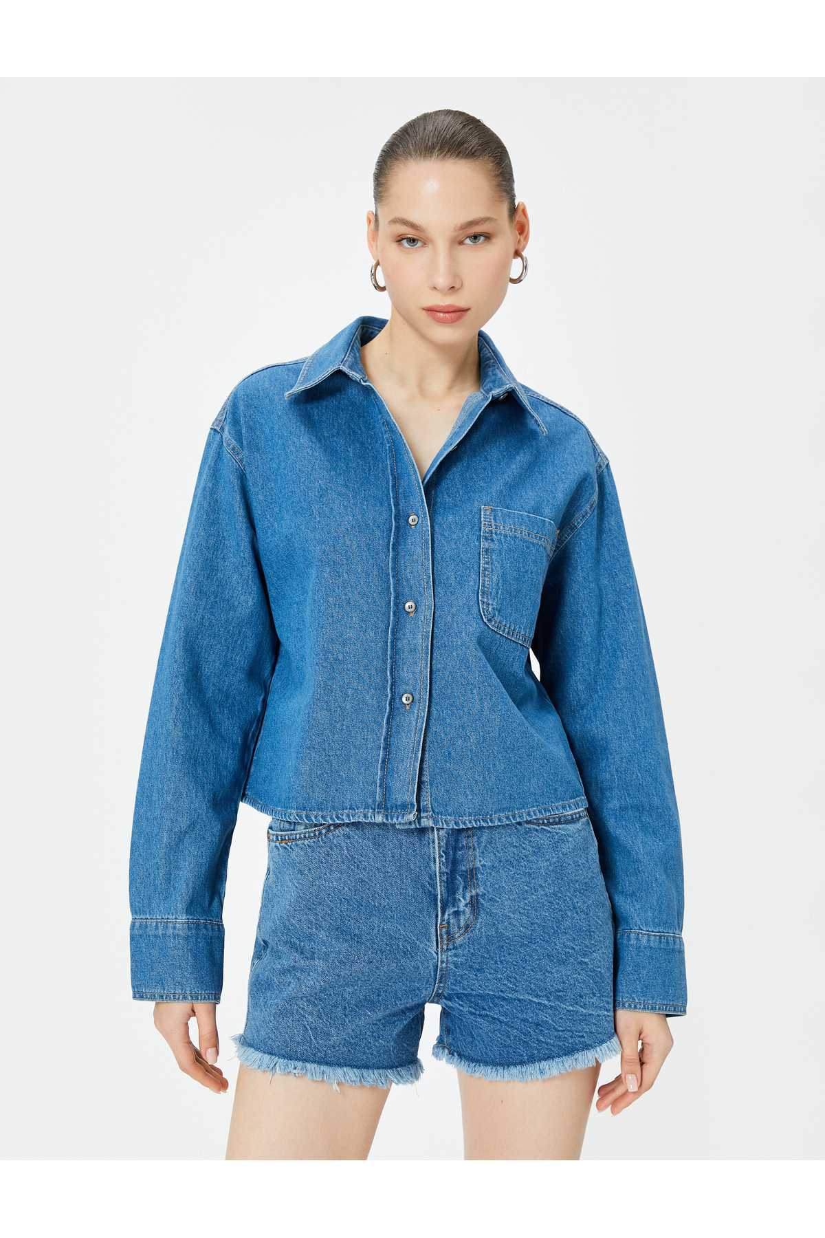 جیب آستین بلند پیراهن جین با جزئیات مناسب