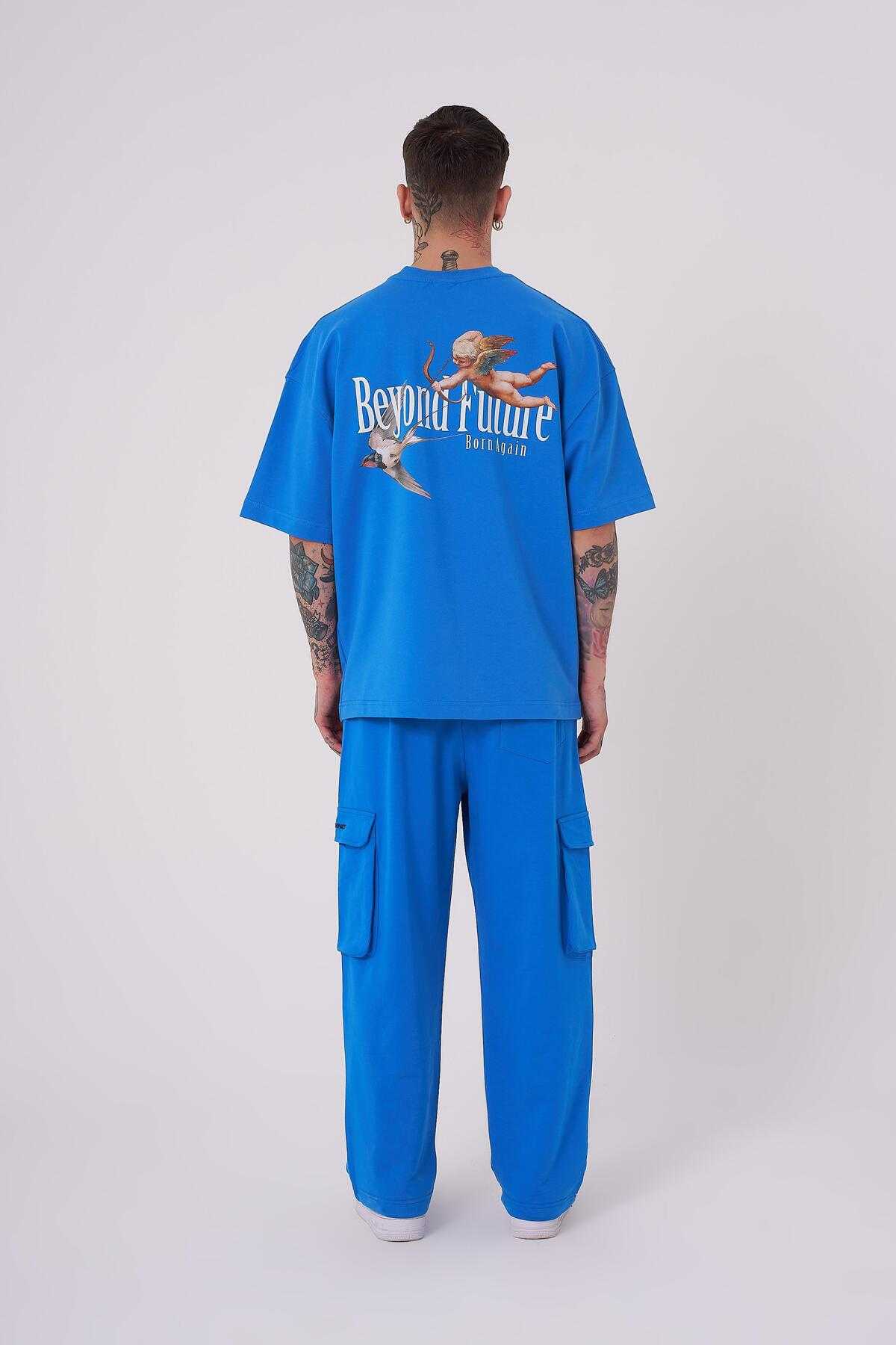 تیشرت مردانه خاکستری با چاپ فراتر از آینده