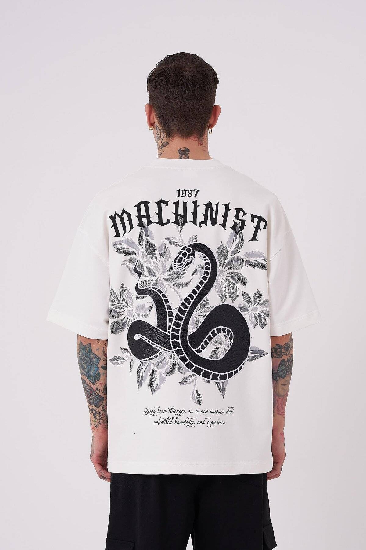 تیشرت اکرو سایز اُورسایز چاپ مار مردانه