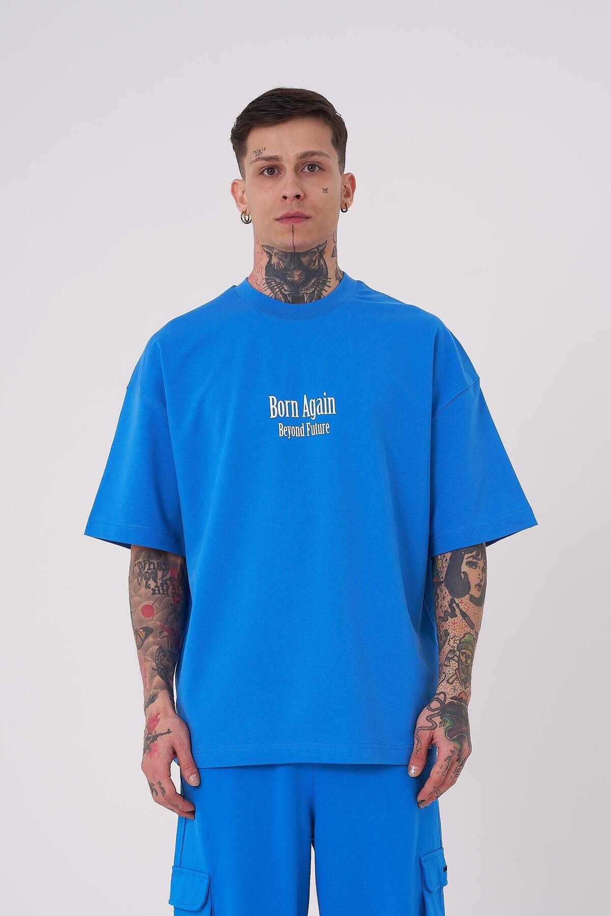 تیشرت مردانه خاکستری با چاپ فراتر از آینده