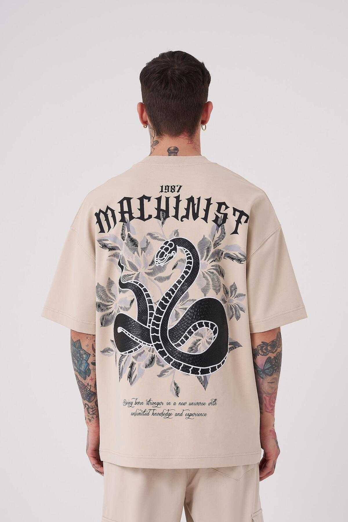 تیشرت اکرو سایز اُورسایز چاپ مار مردانه