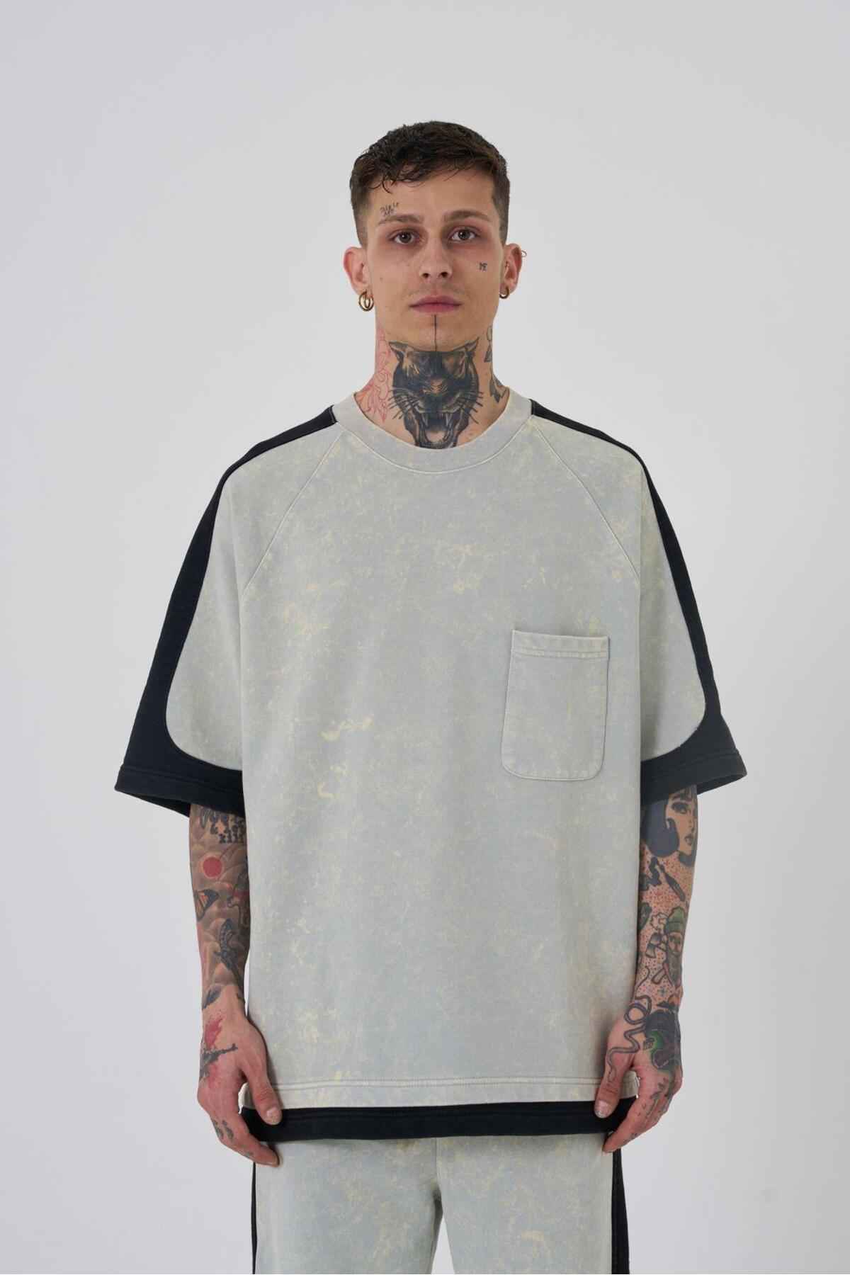 تیشرت مردانه خالدار خاکستری با کنتراست شسته شده