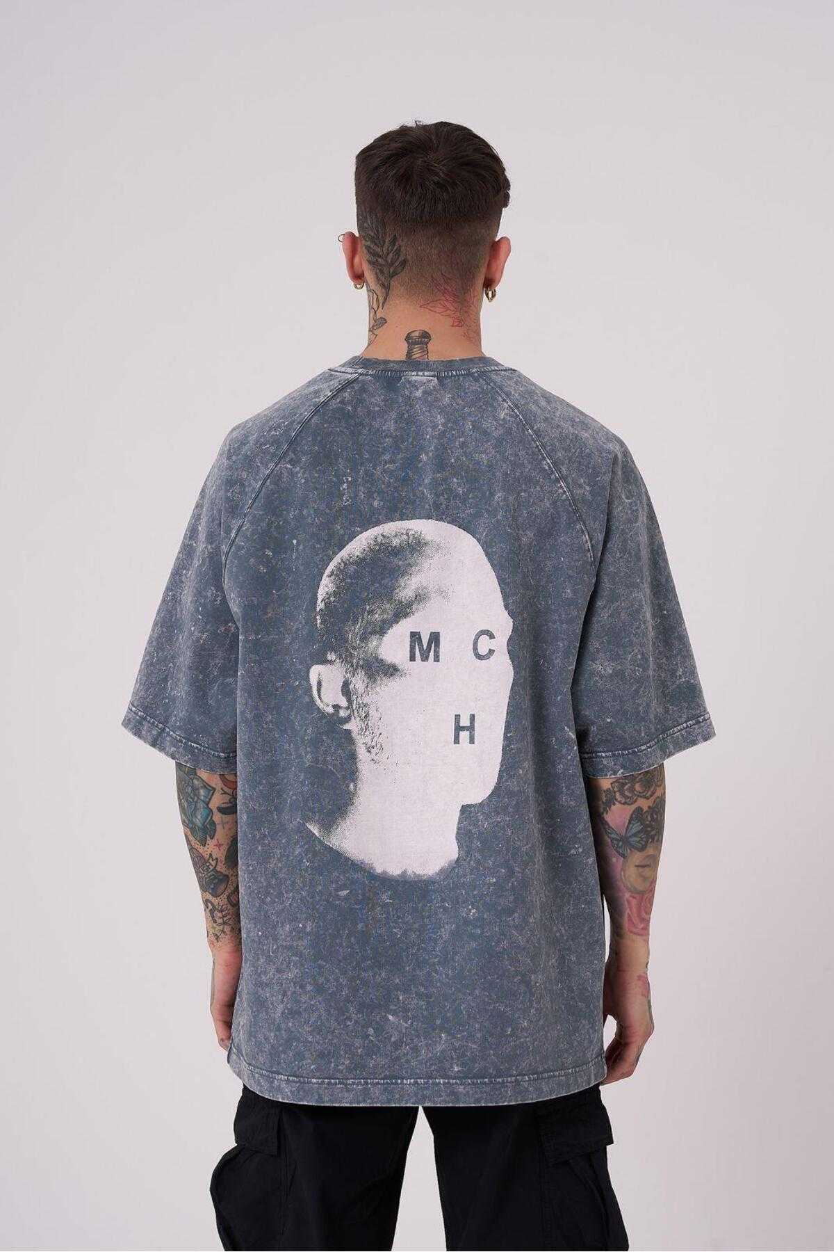 تیشرت مردانه بی اورجینال با چاپ شسته بزرگ سایز خالدار