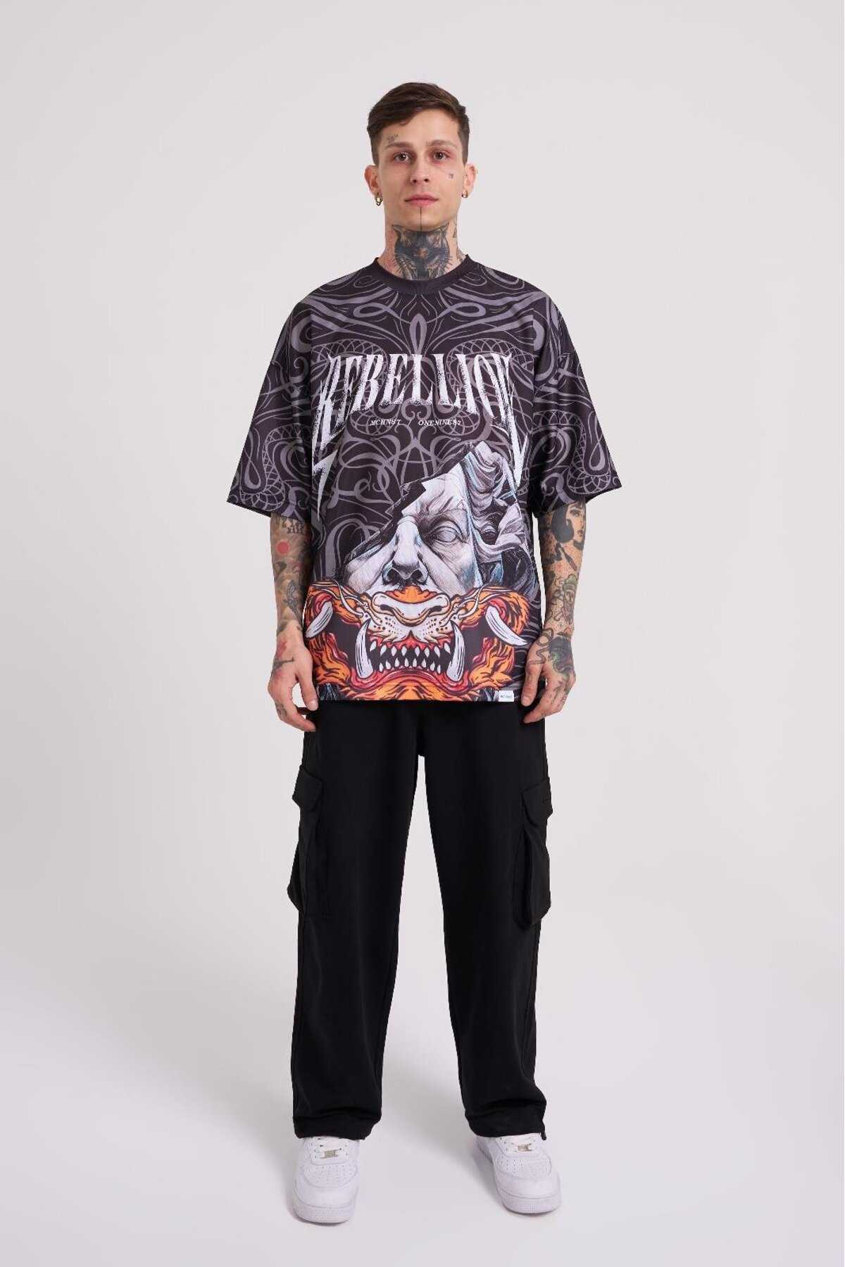 تیشرت مردانه مشکی چاپ شورش