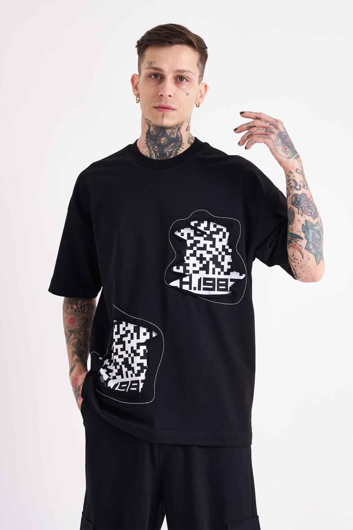 تیشرت مردانه Dama Patch Oversize Ecru