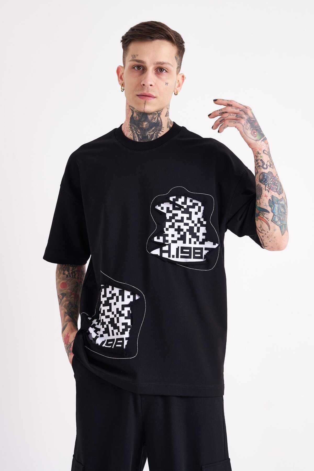 تیشرت مردانه Dama Patch Oversize Ecru