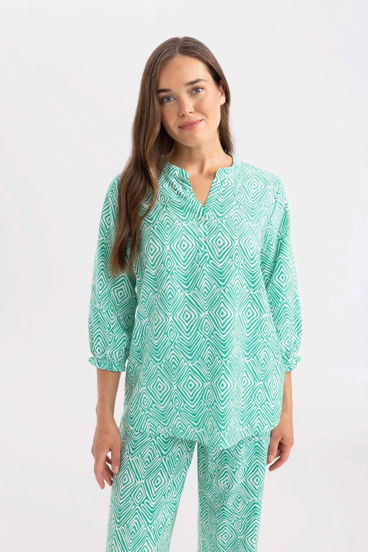 پیراهن آستین بلند یقه باز منظم