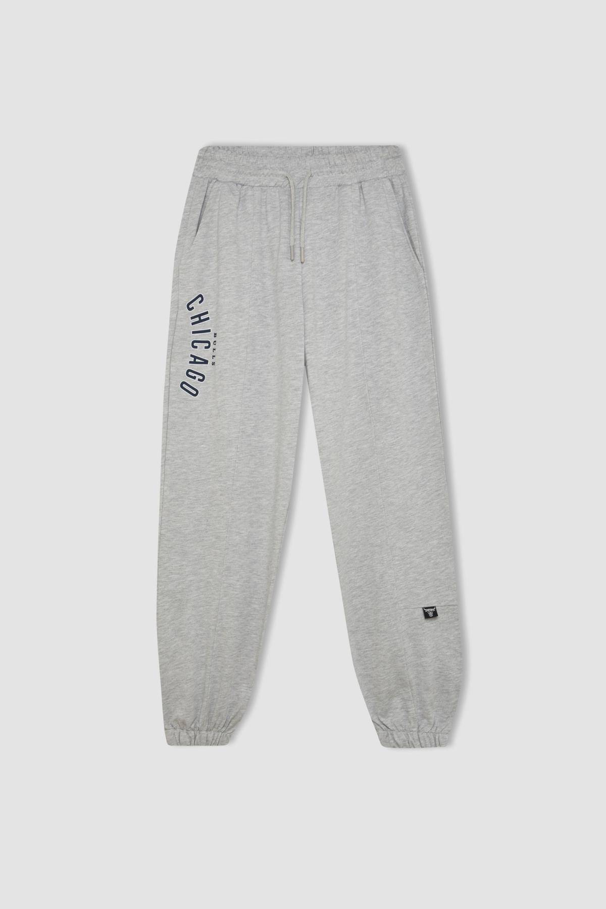 شلوار ورزشی با سایز استاندارد DeFactoFit NBA Chicago Bulls Jogger