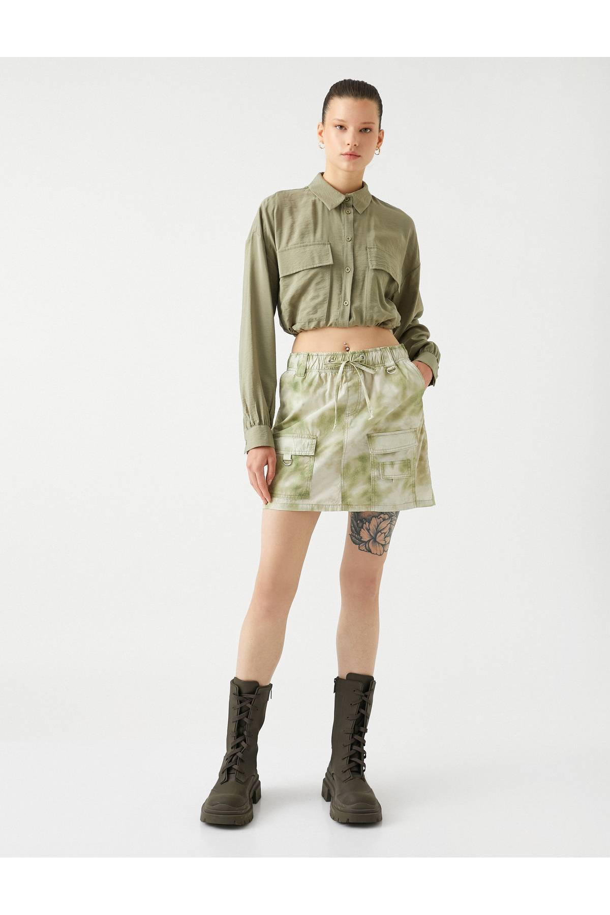 دامن باری با کمر توری و گاباردین با جیب بزرگ