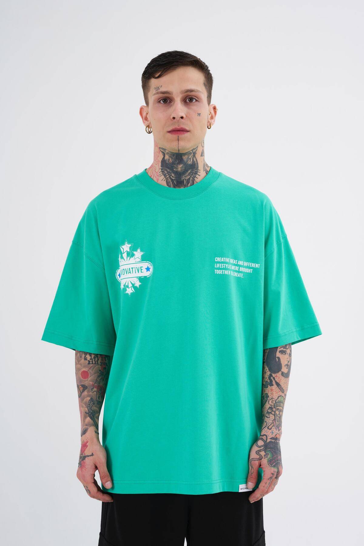 تیشرت مردانه مینیمال چاپ شده به رنگ سبز روشن