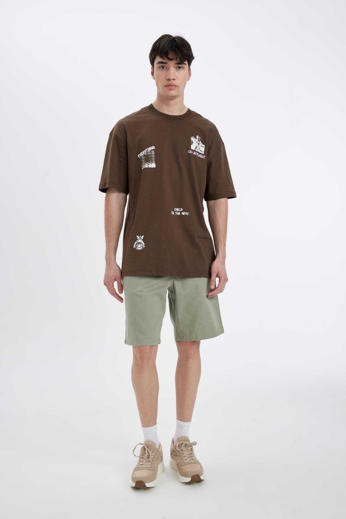 تیشرت آستین کوتاه چاپ شده یقه پشتی Comfort Fit