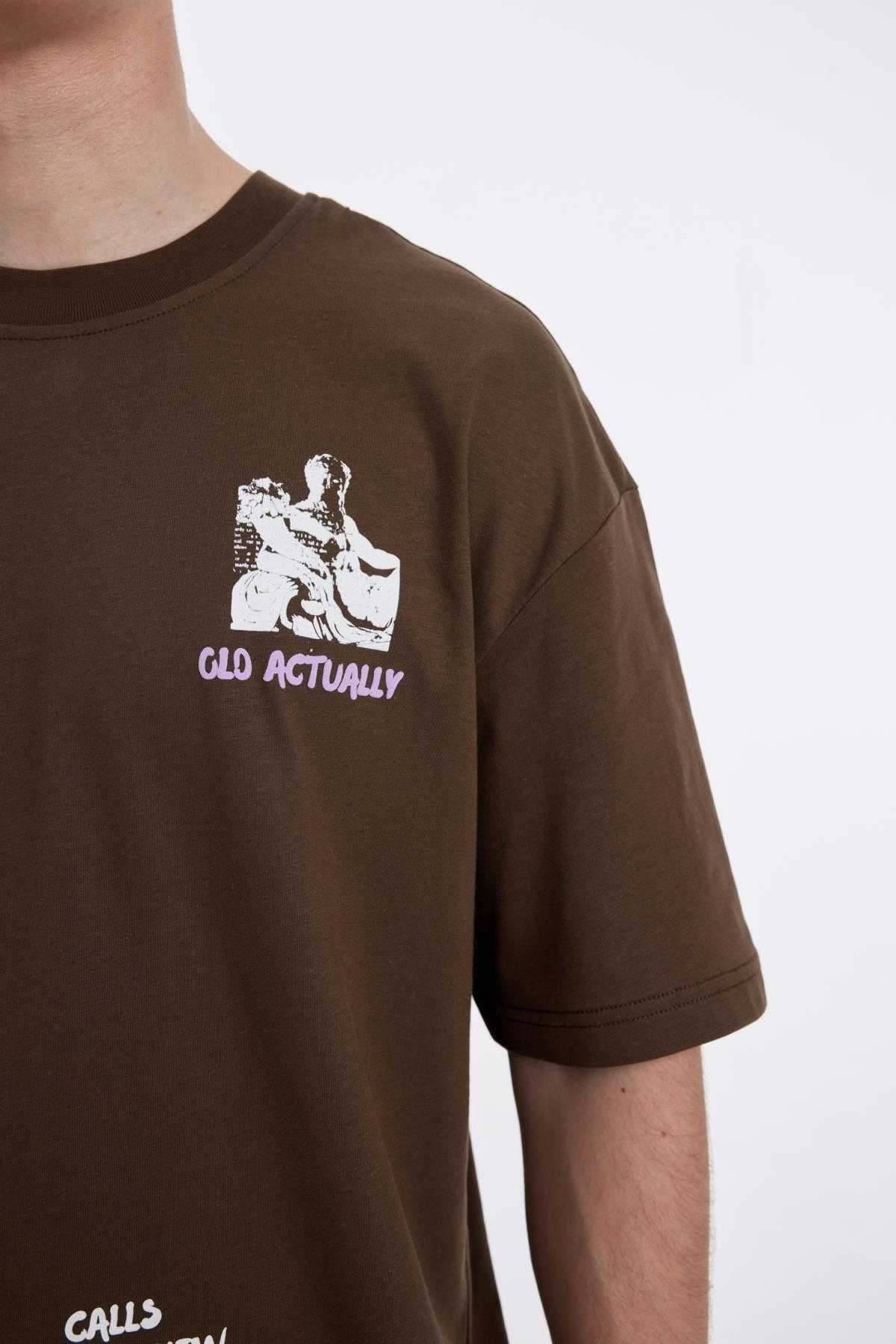 تیشرت آستین کوتاه چاپ شده یقه پشتی Comfort Fit