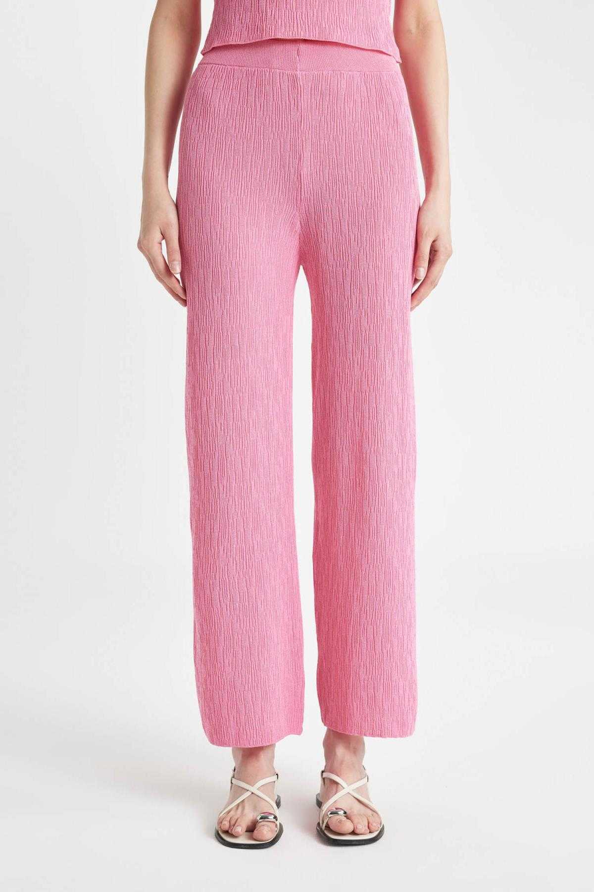 شلوار ساق گشاد