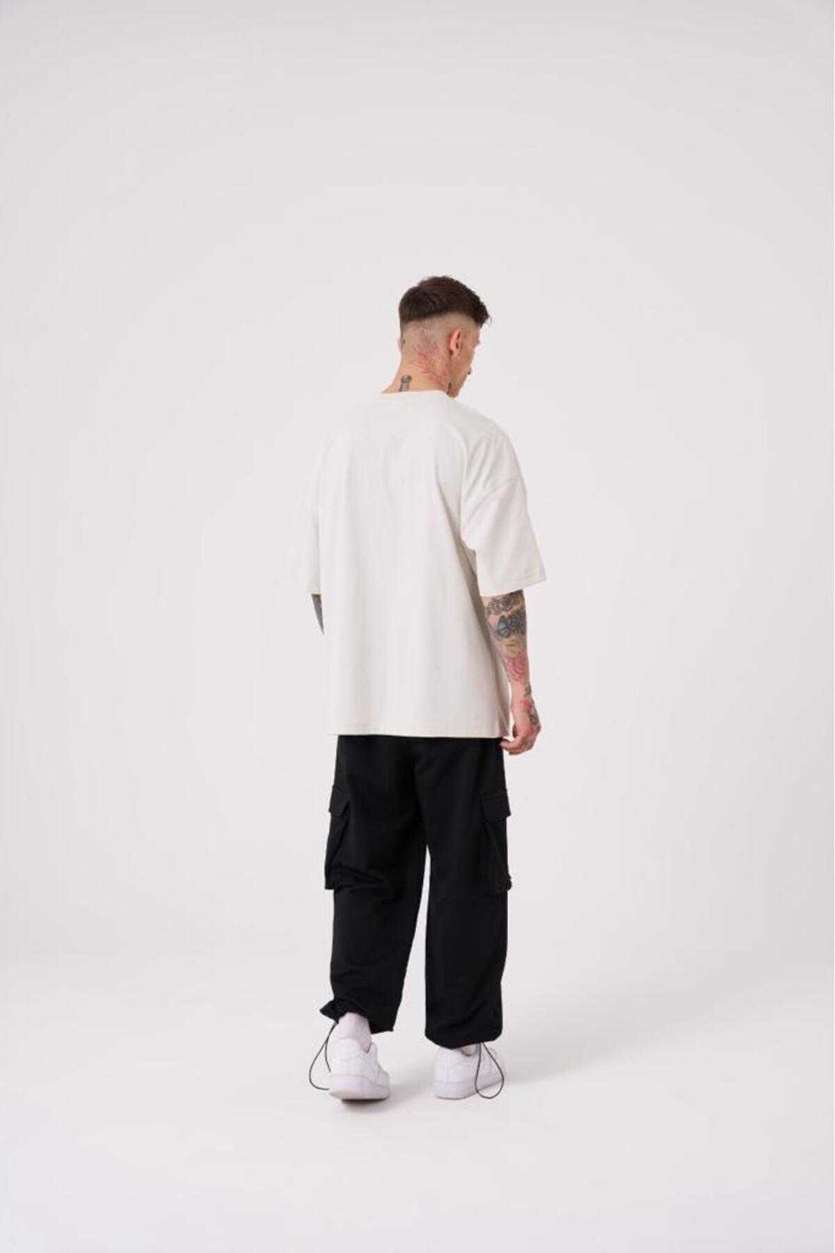 تیشرت مردانه به رنگ سبز روشن چاپ شده به نام Believe Me